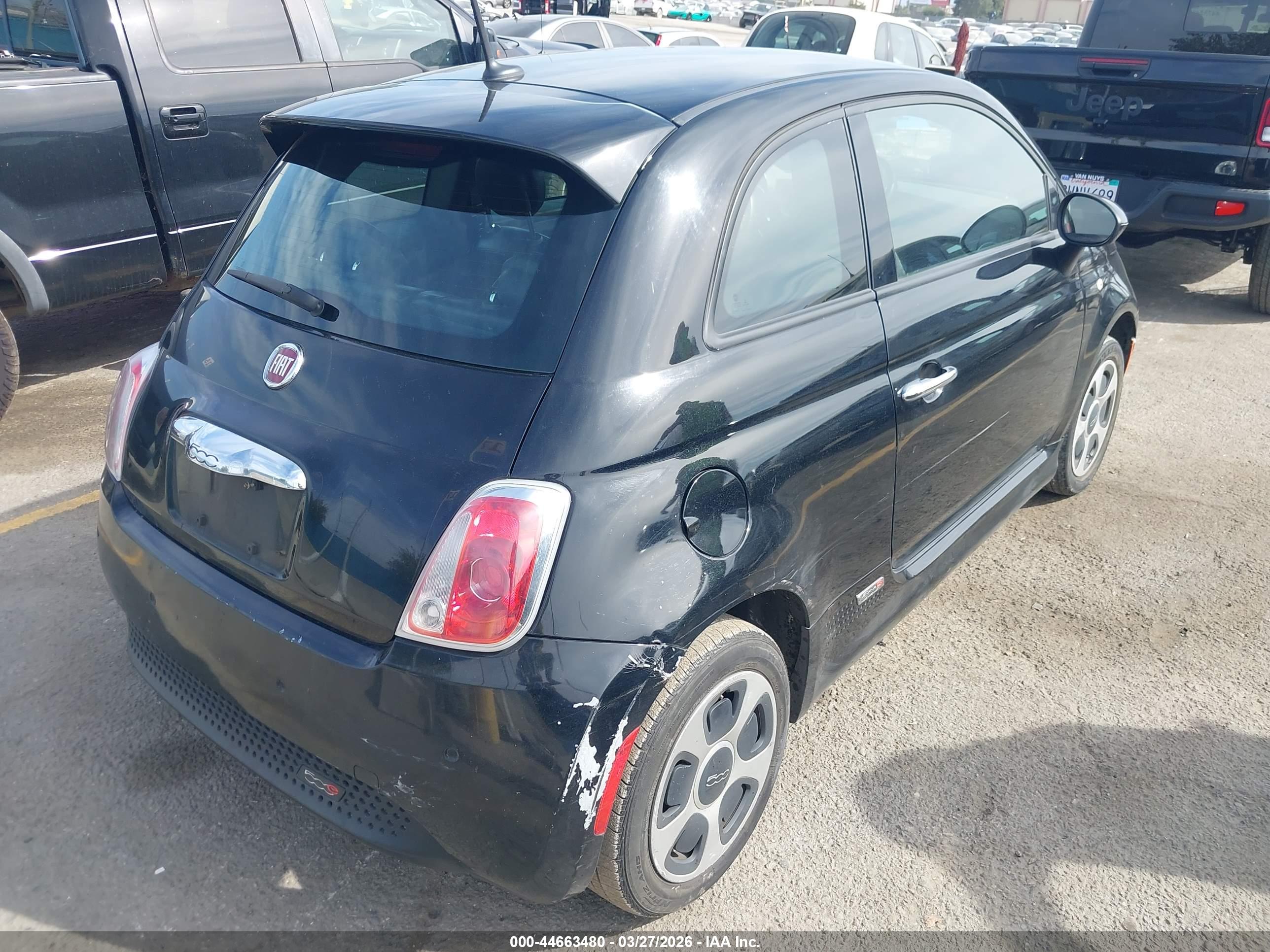 FIAT 500E image 4