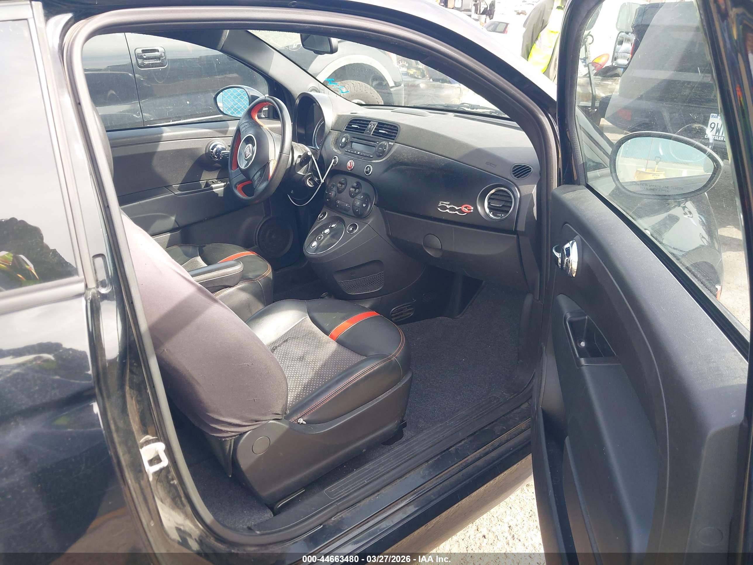 FIAT 500E image 5