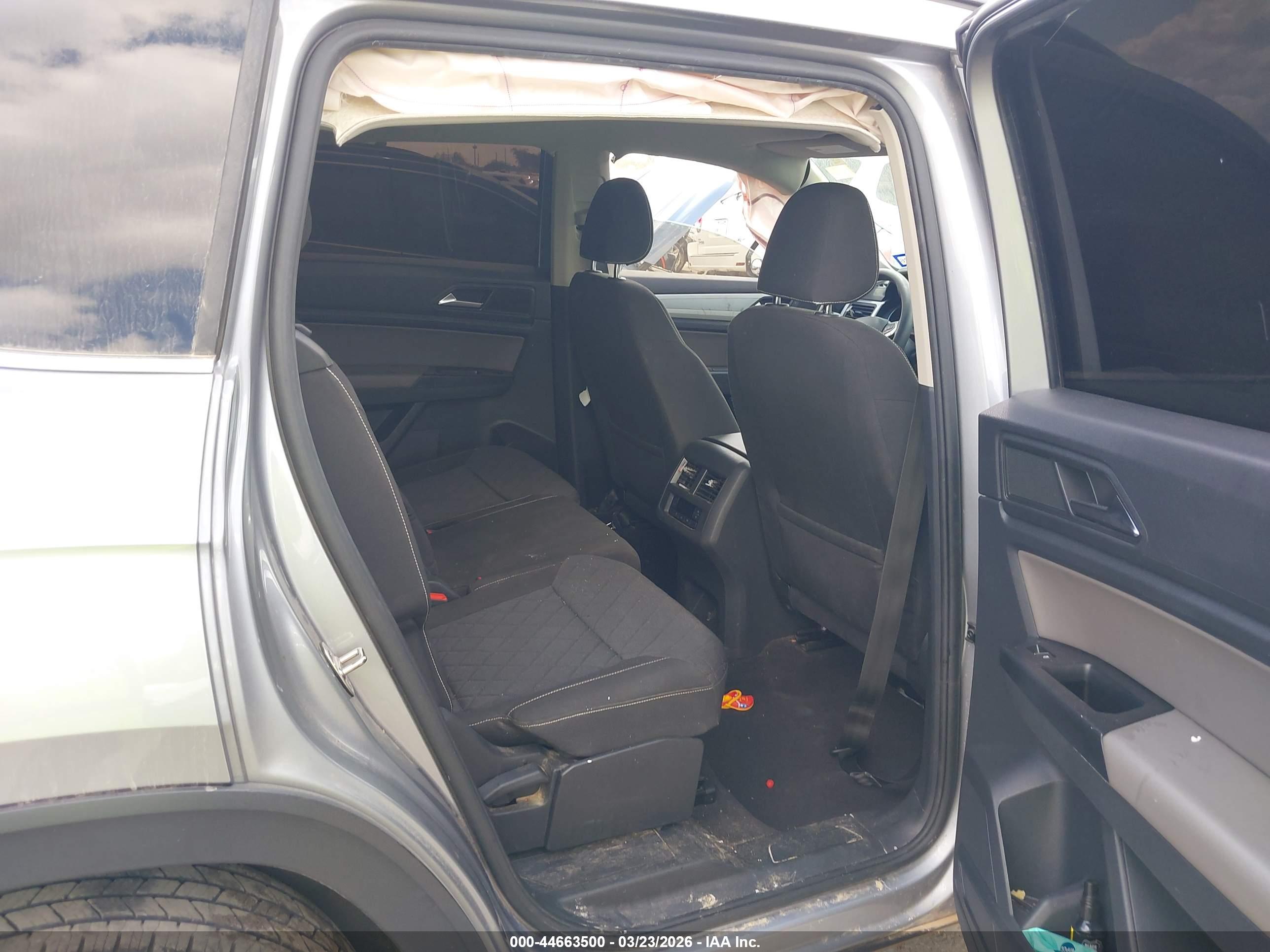 VOLKSWAGEN ATLAS image 8