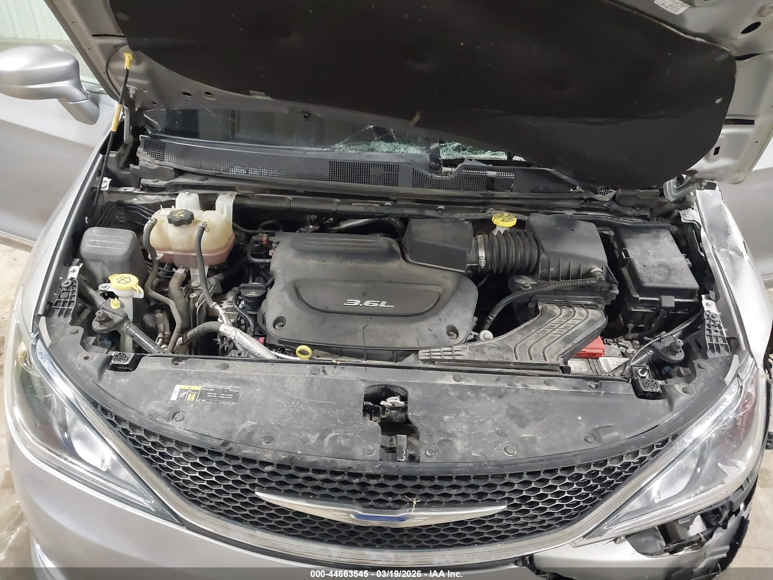 CHRYSLER PACIFICA image 10