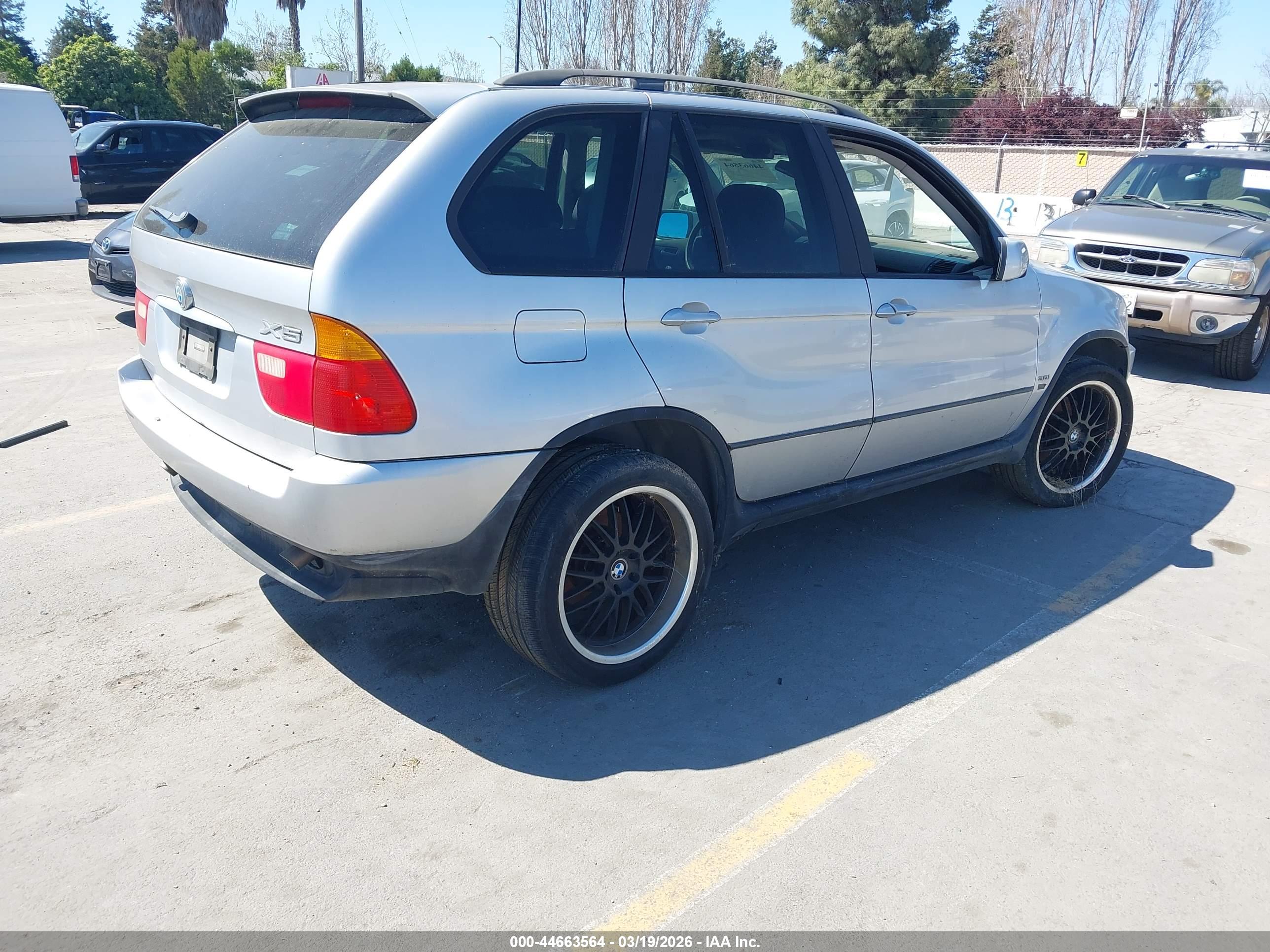 BMW X5 image 4