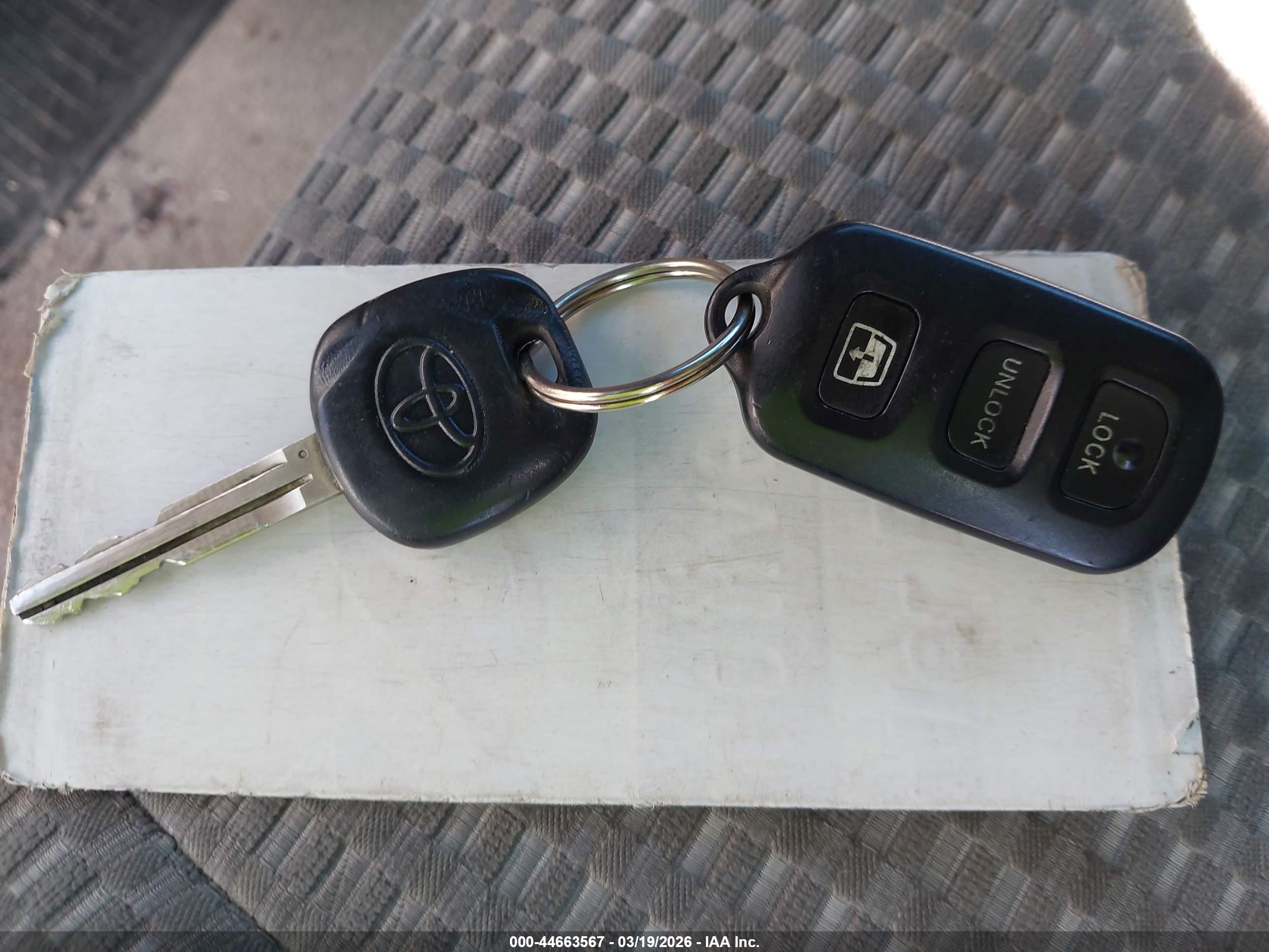 TOYOTA 4RUNNER image 11