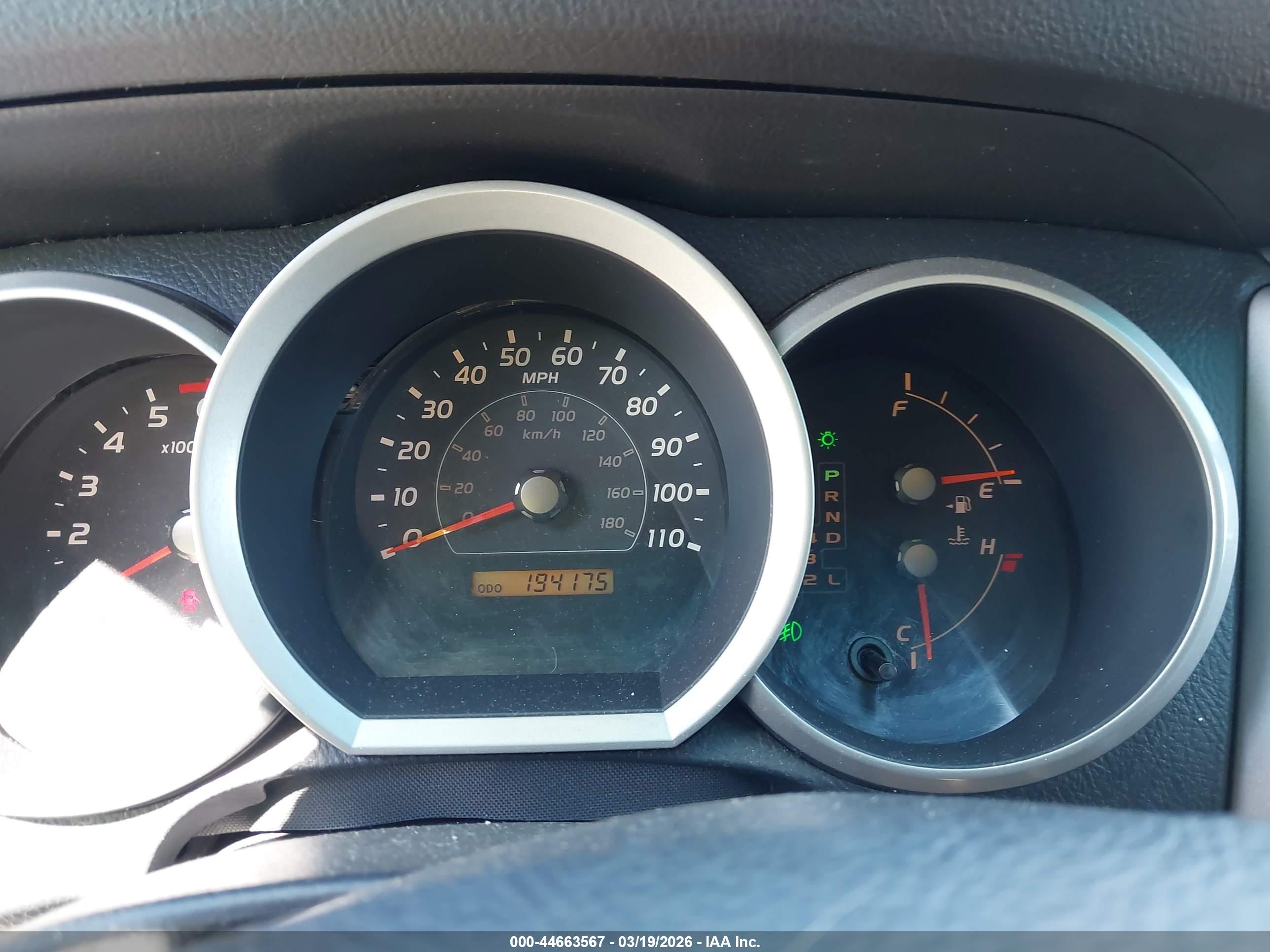 TOYOTA 4RUNNER image 7