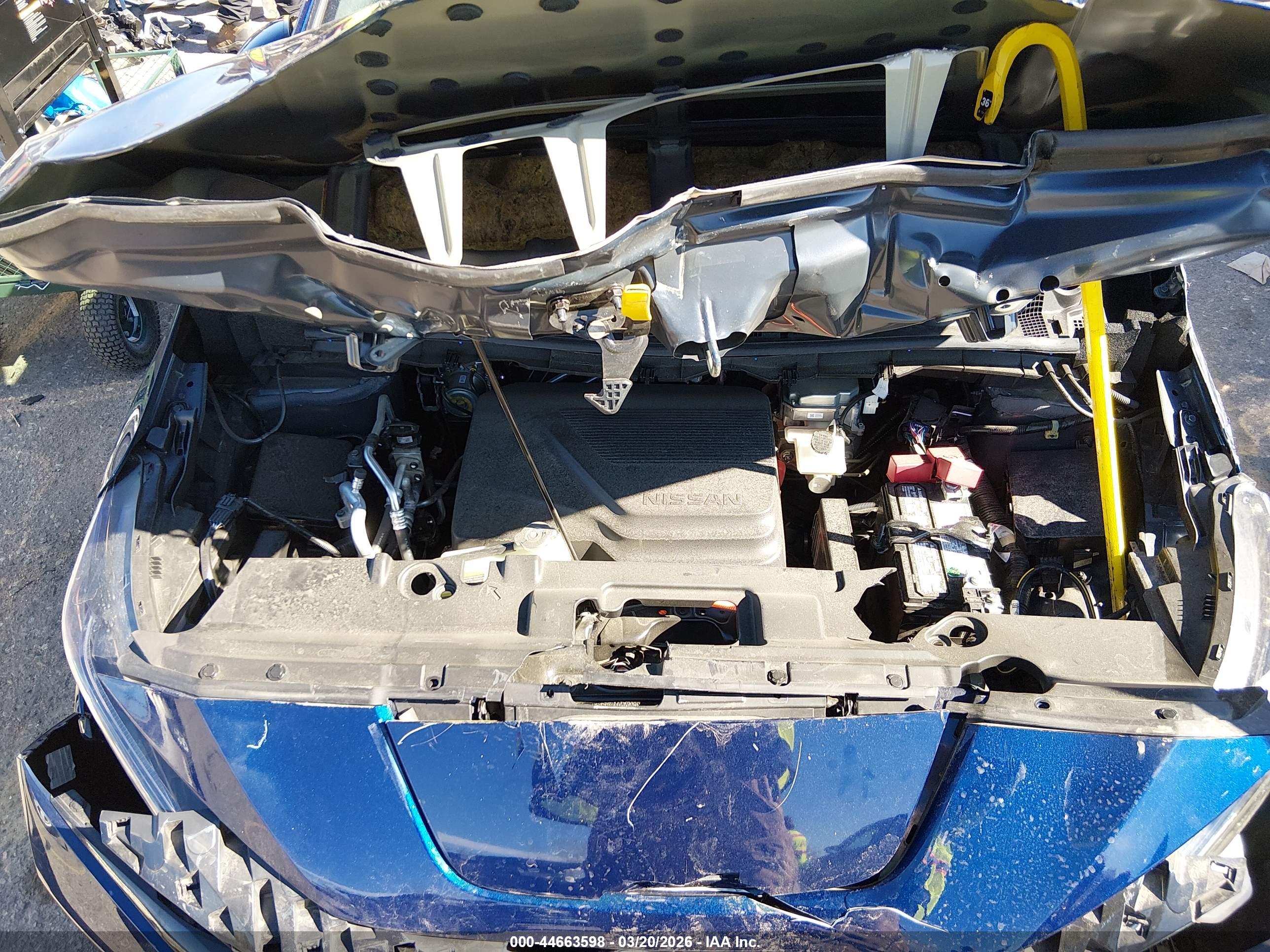 NISSAN LEAF image 10
