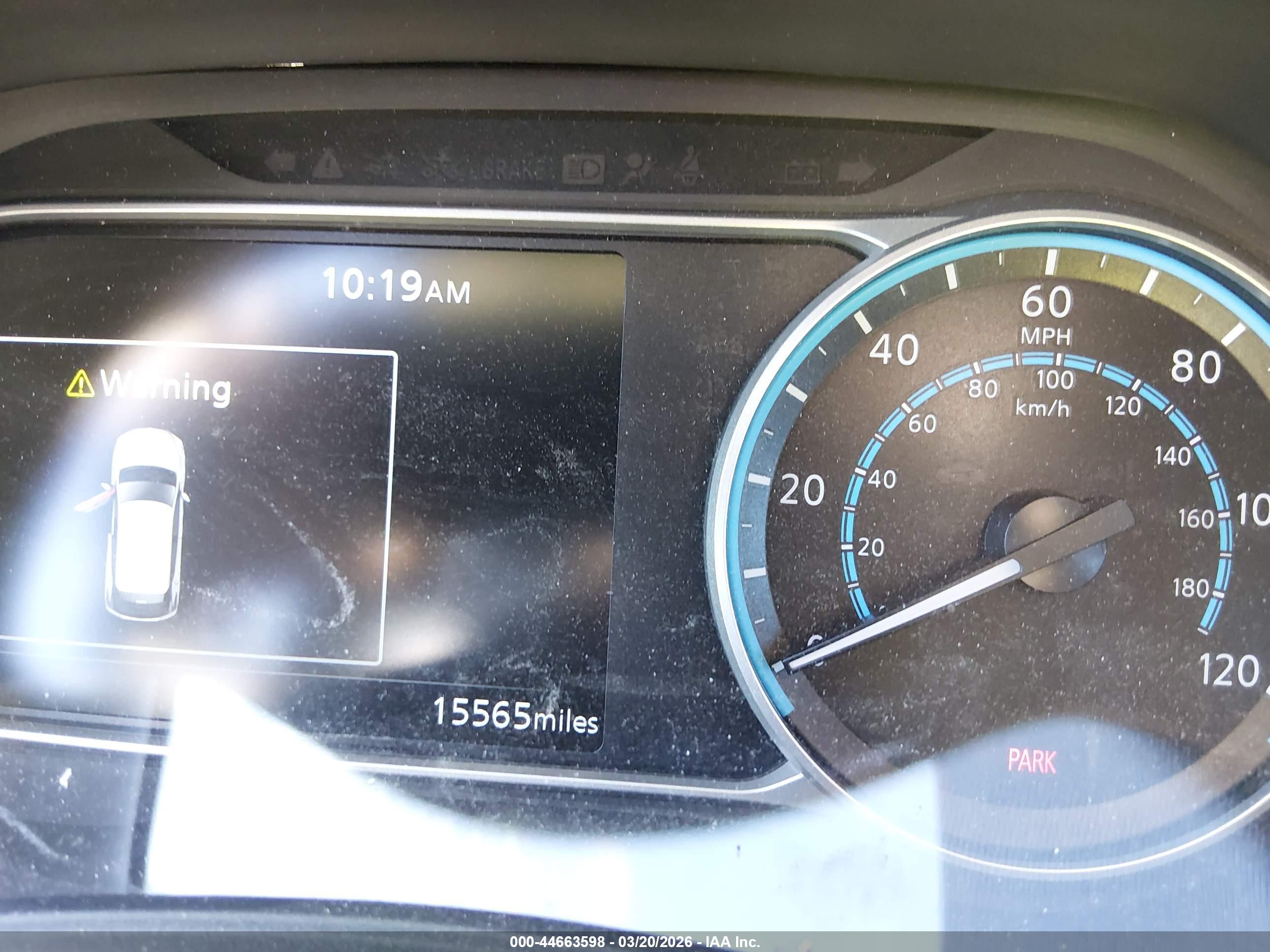 NISSAN LEAF image 7