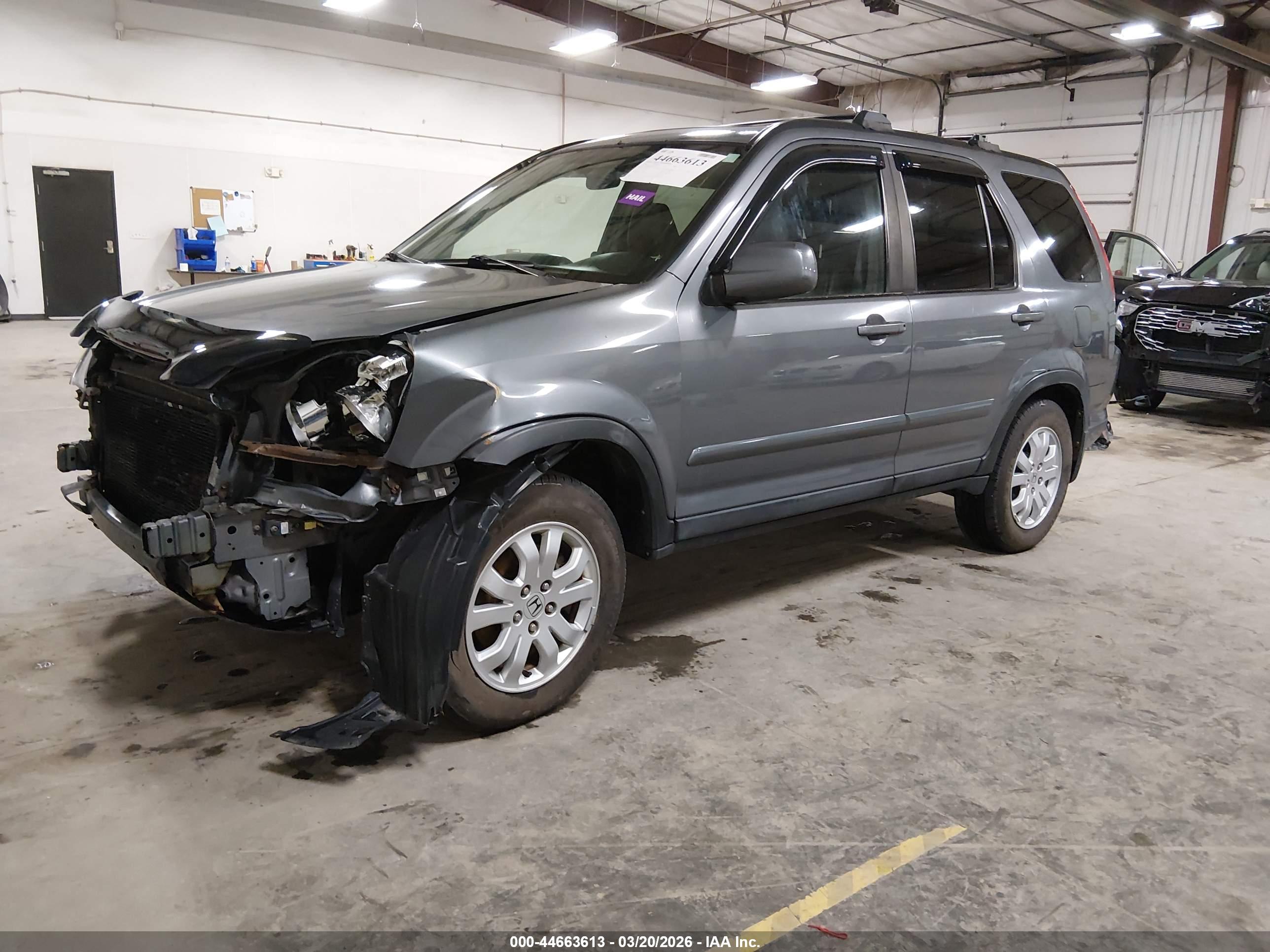 HONDA CR-V image 2