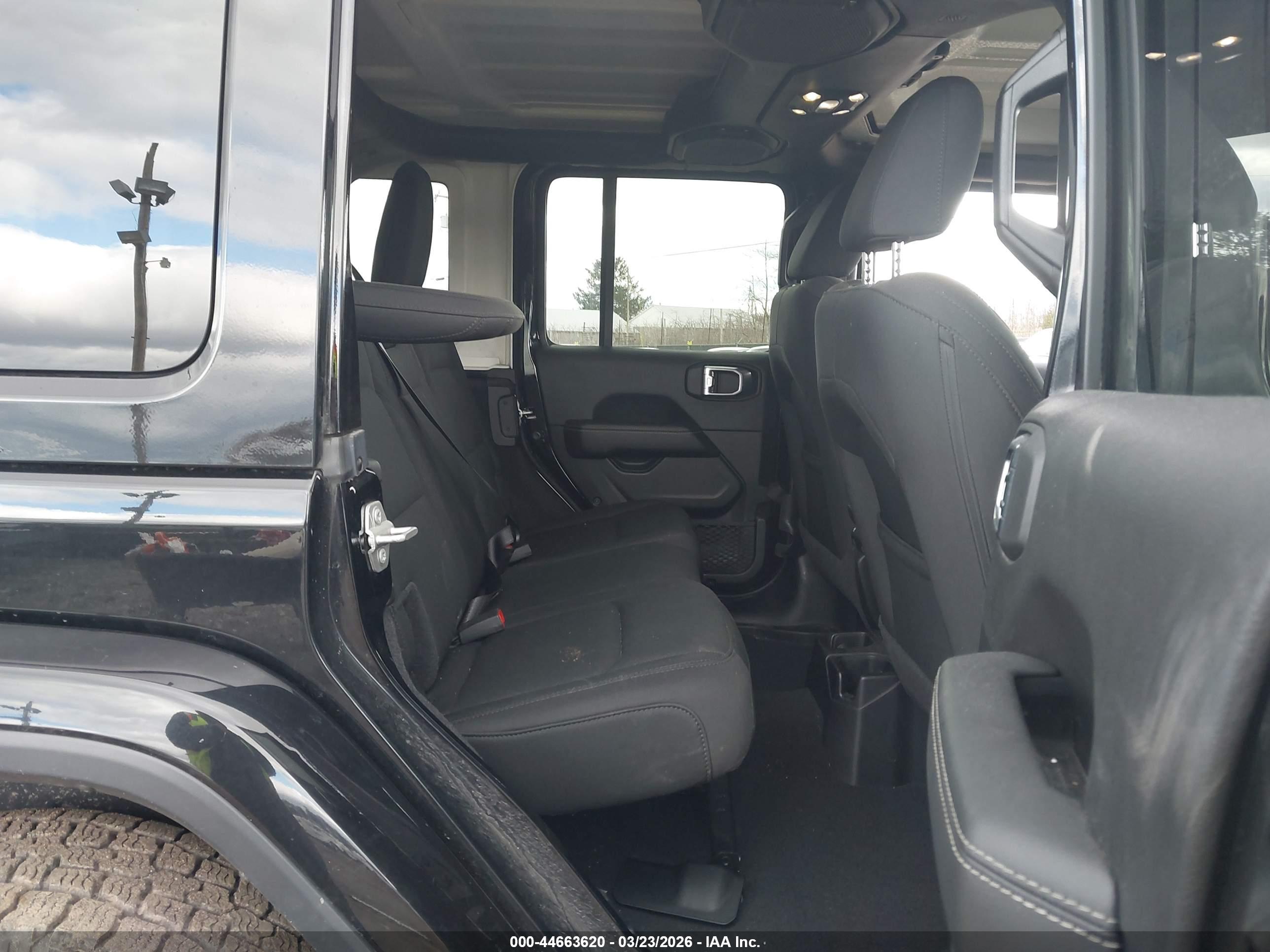 JEEP WRANGLER image 8