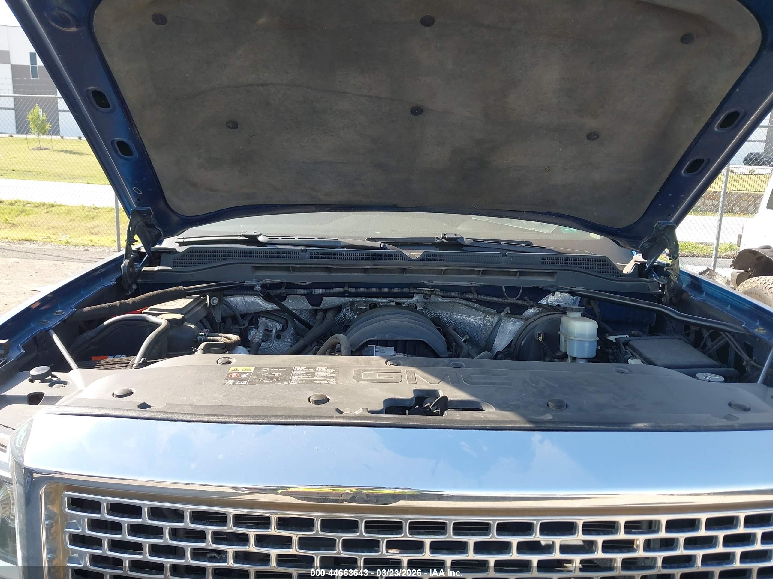 GMC SIERRA image 10