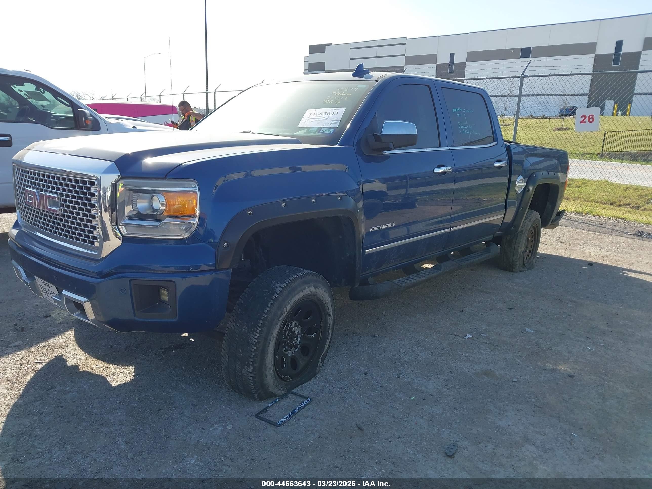 GMC SIERRA image 2