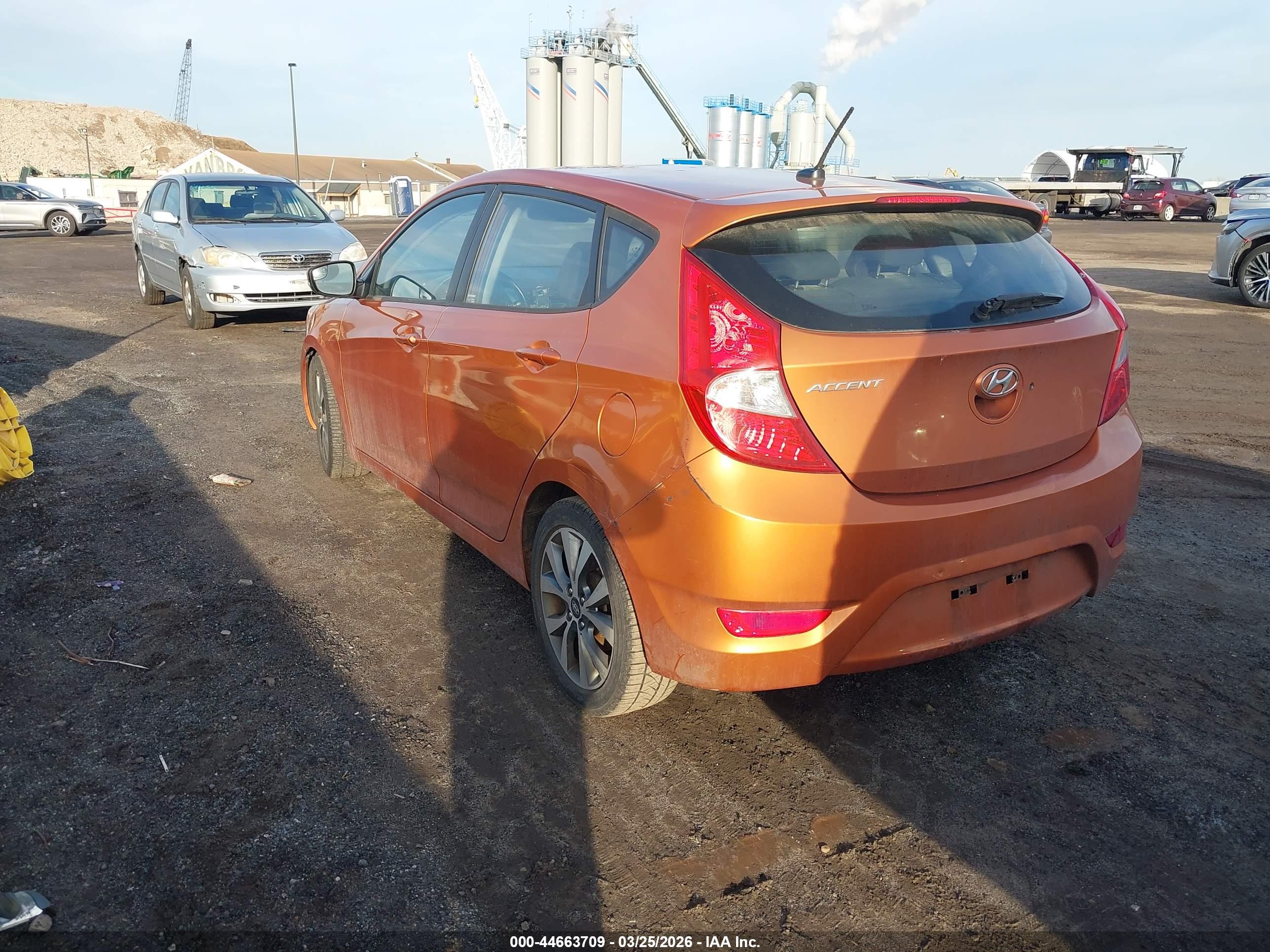 HYUNDAI ACCENT image 3