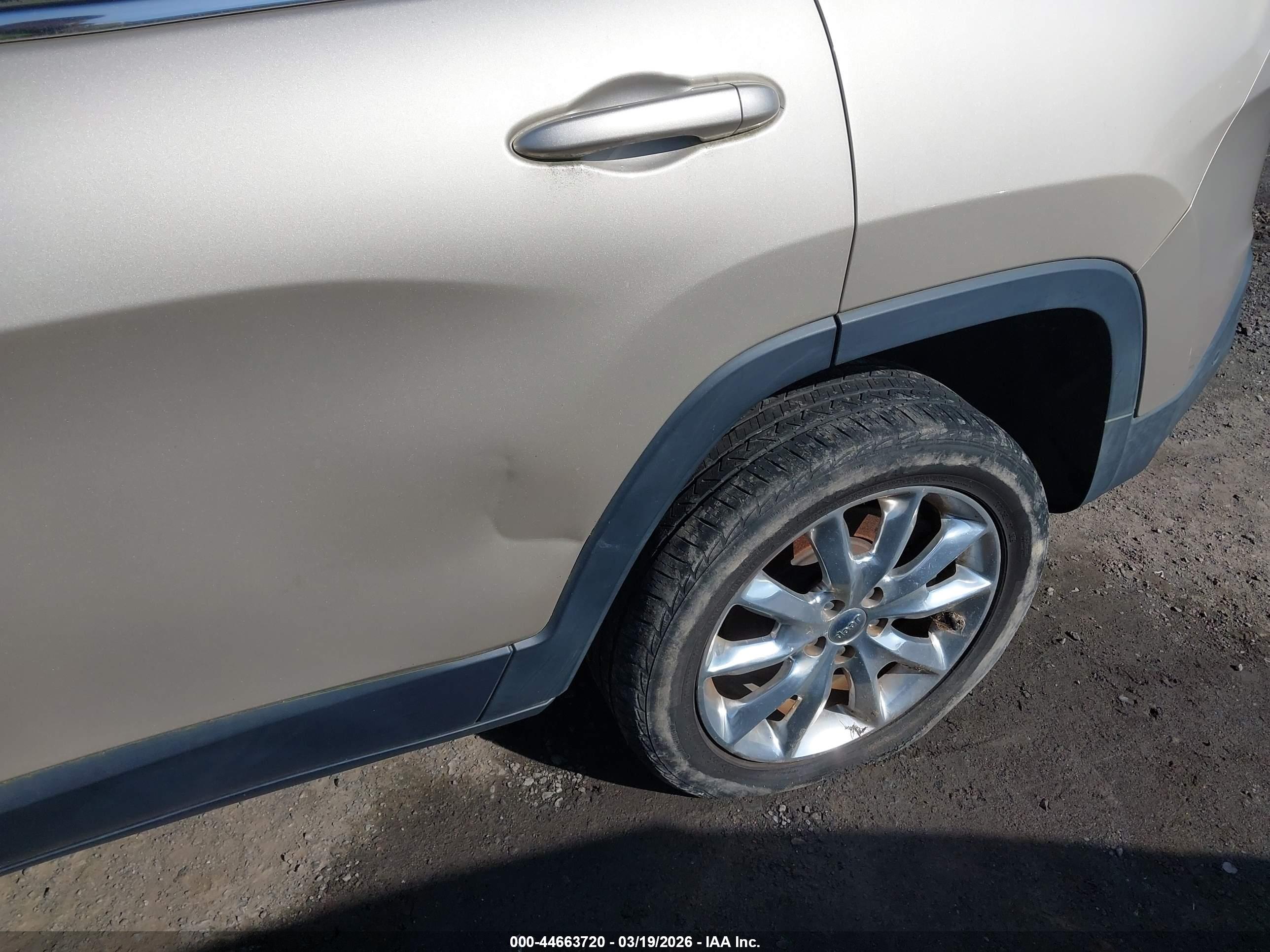 JEEP CHEROKEE image 6