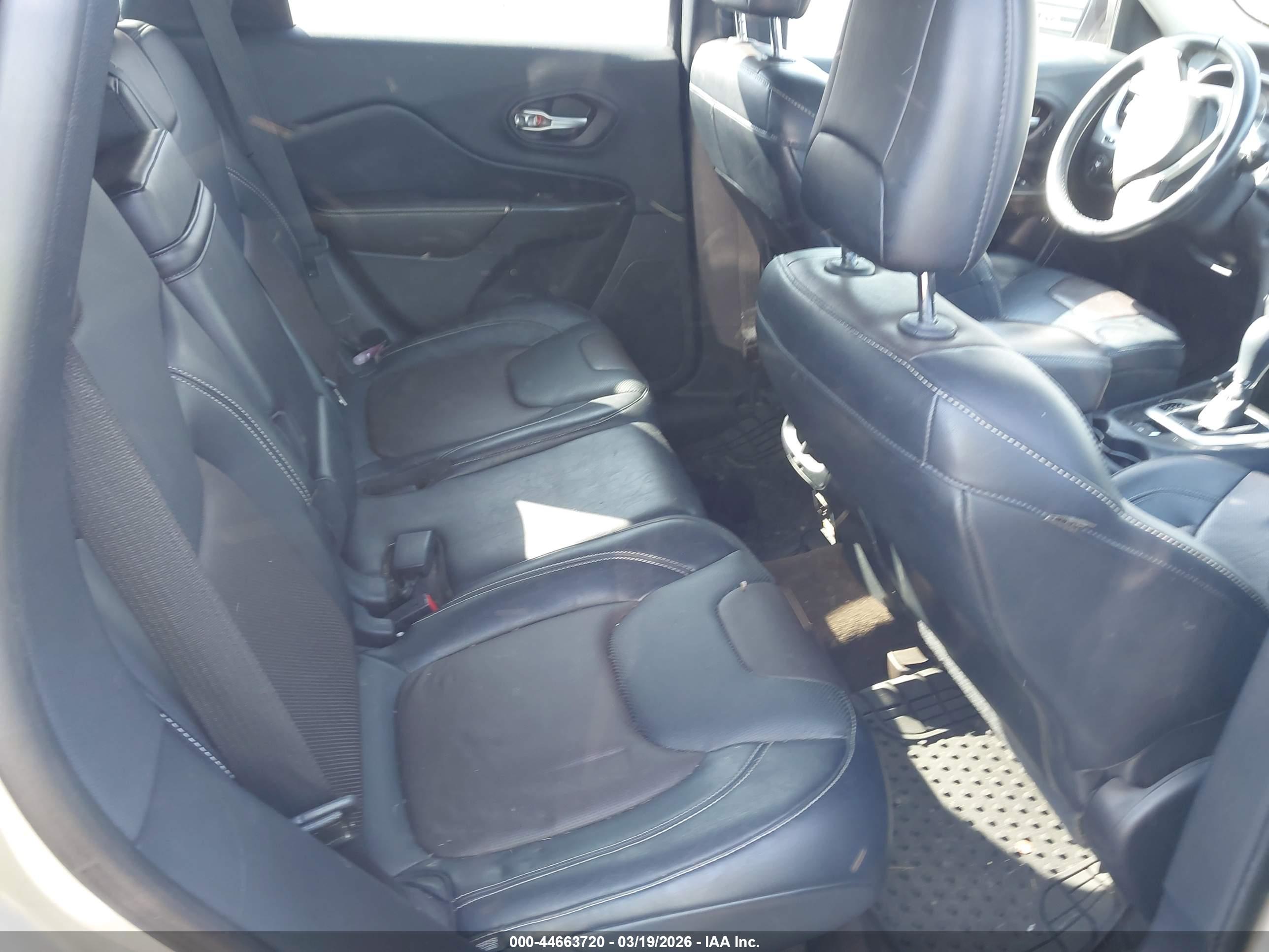 JEEP CHEROKEE image 8