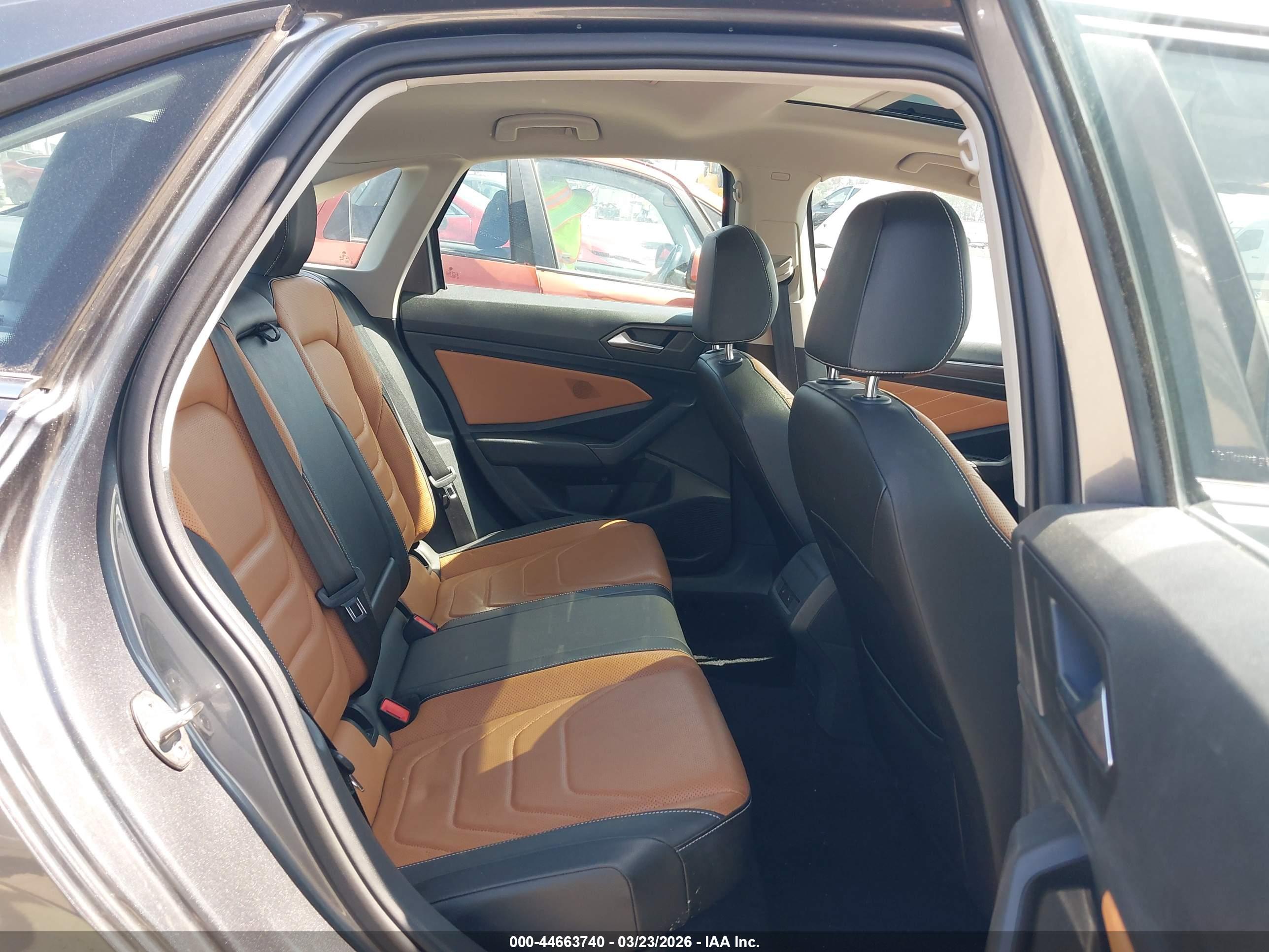 VOLKSWAGEN JETTA image 8