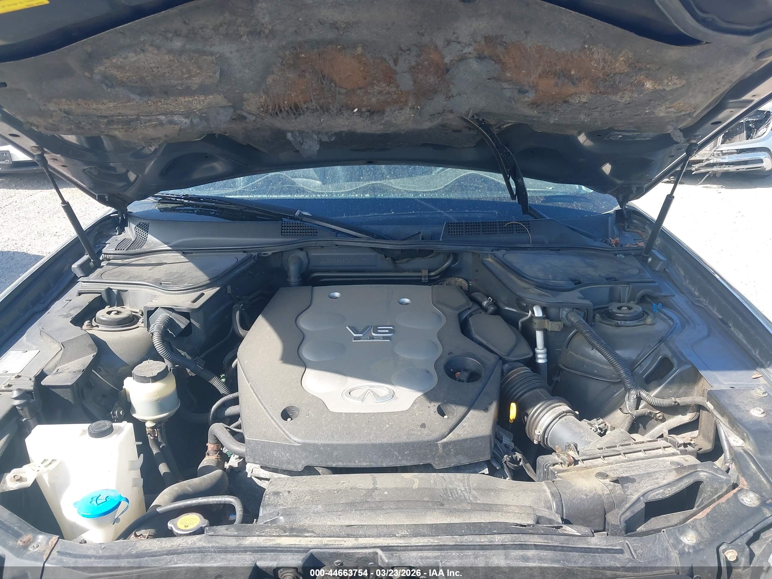 INFINITI FX35 image 10