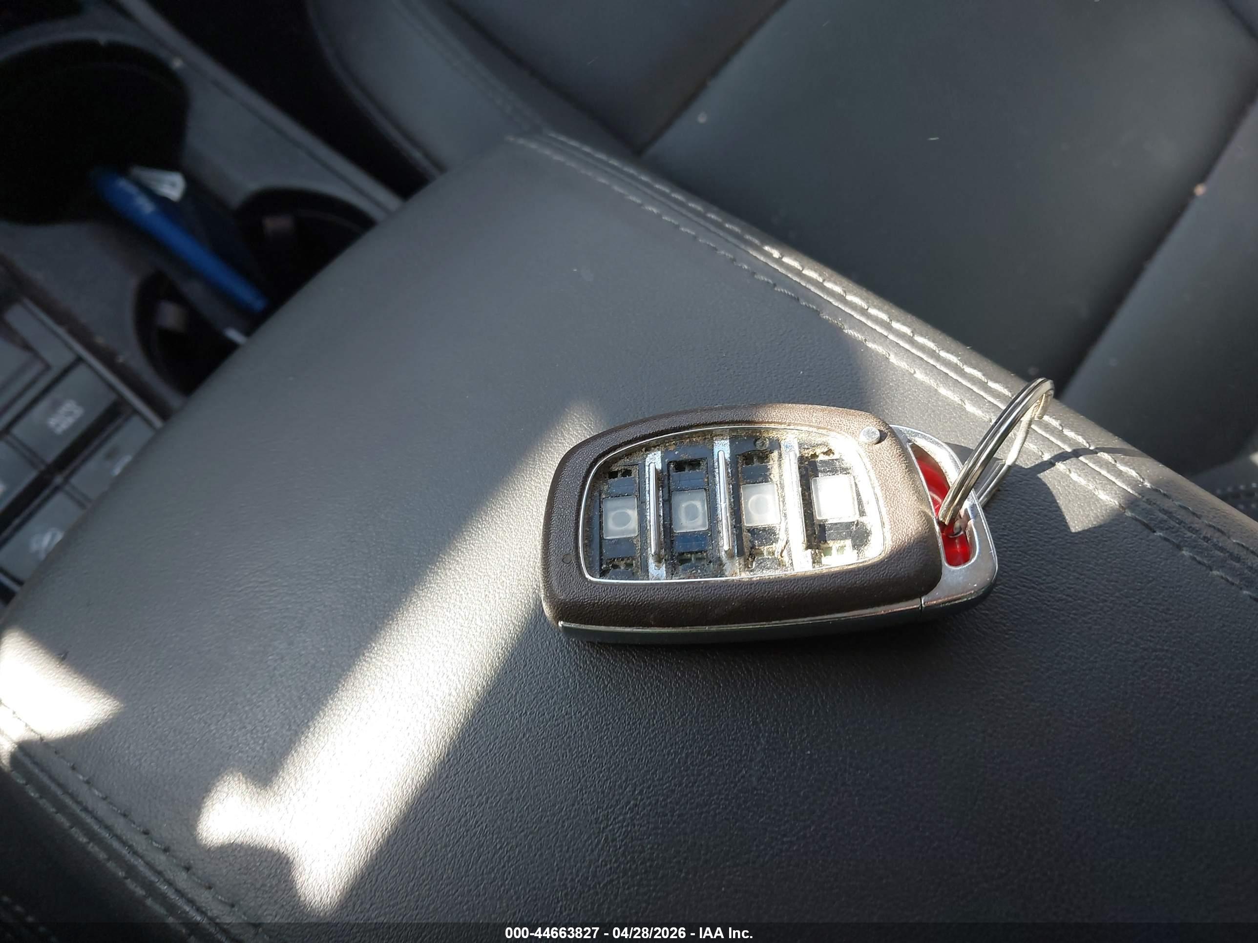 HYUNDAI TUCSON image 11