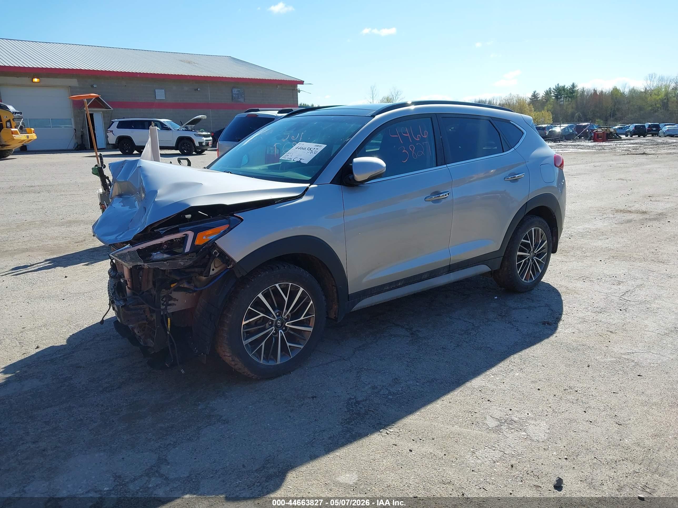 HYUNDAI TUCSON image 2