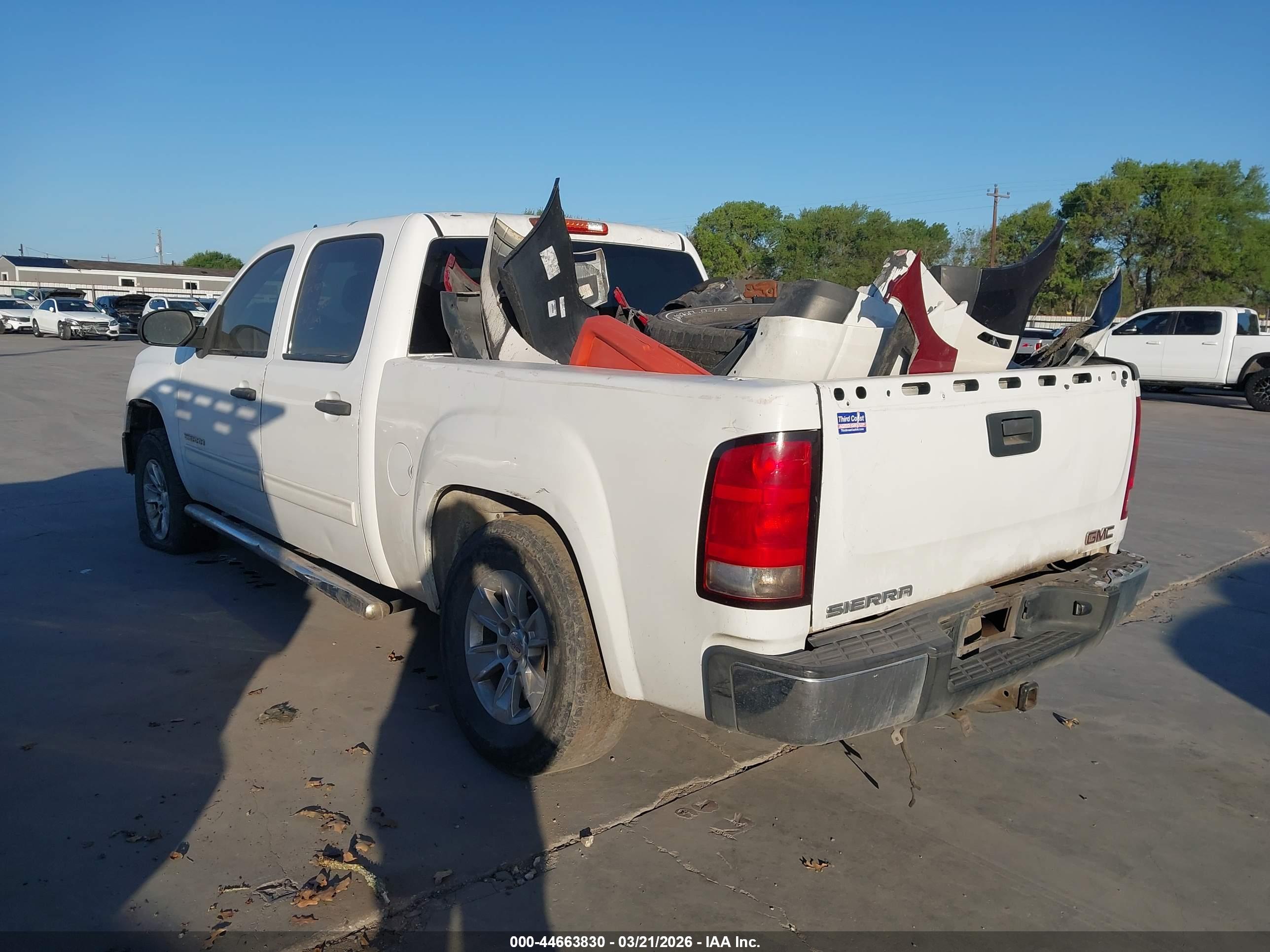 GMC SIERRA image 3