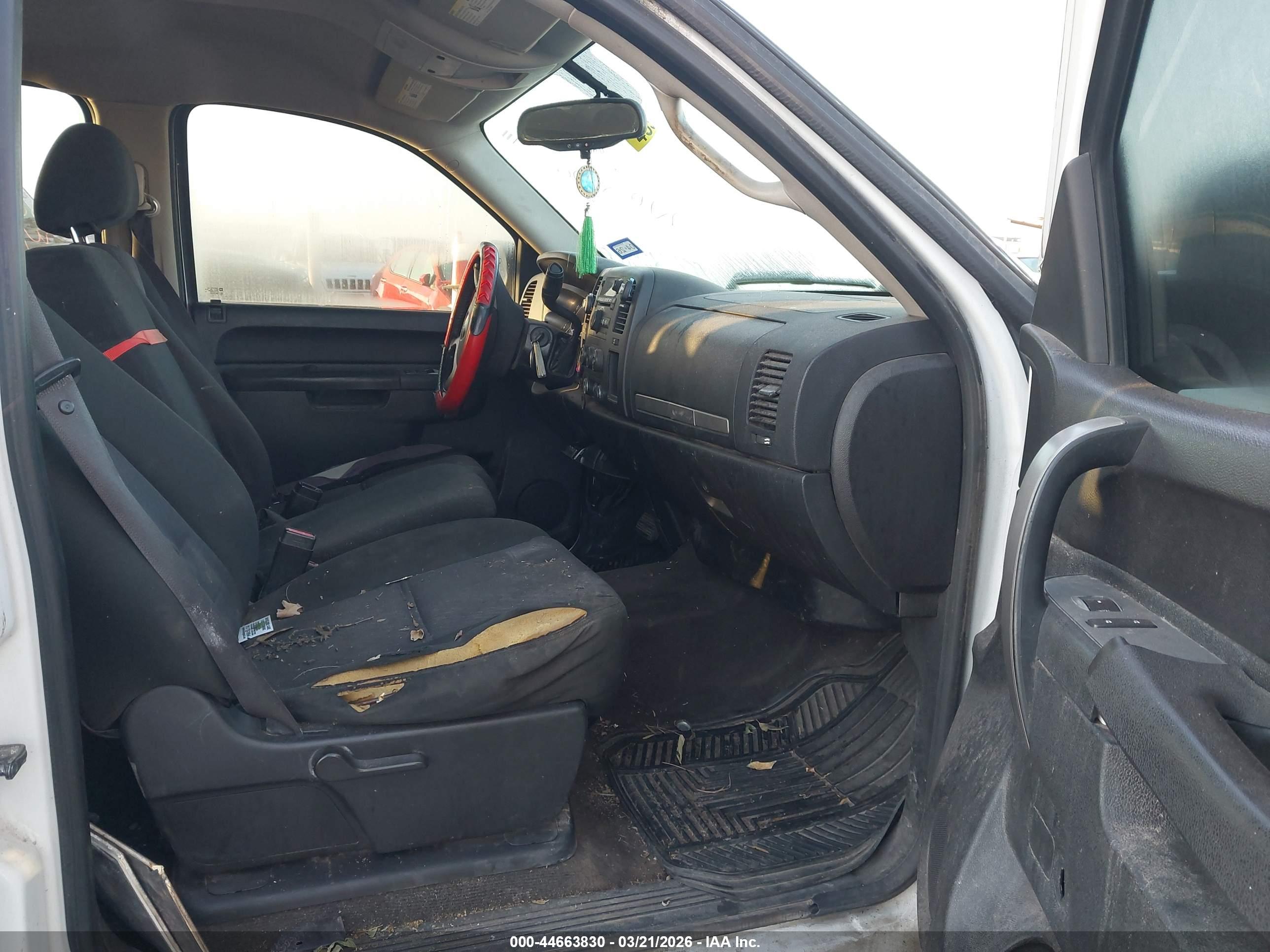 GMC SIERRA image 5