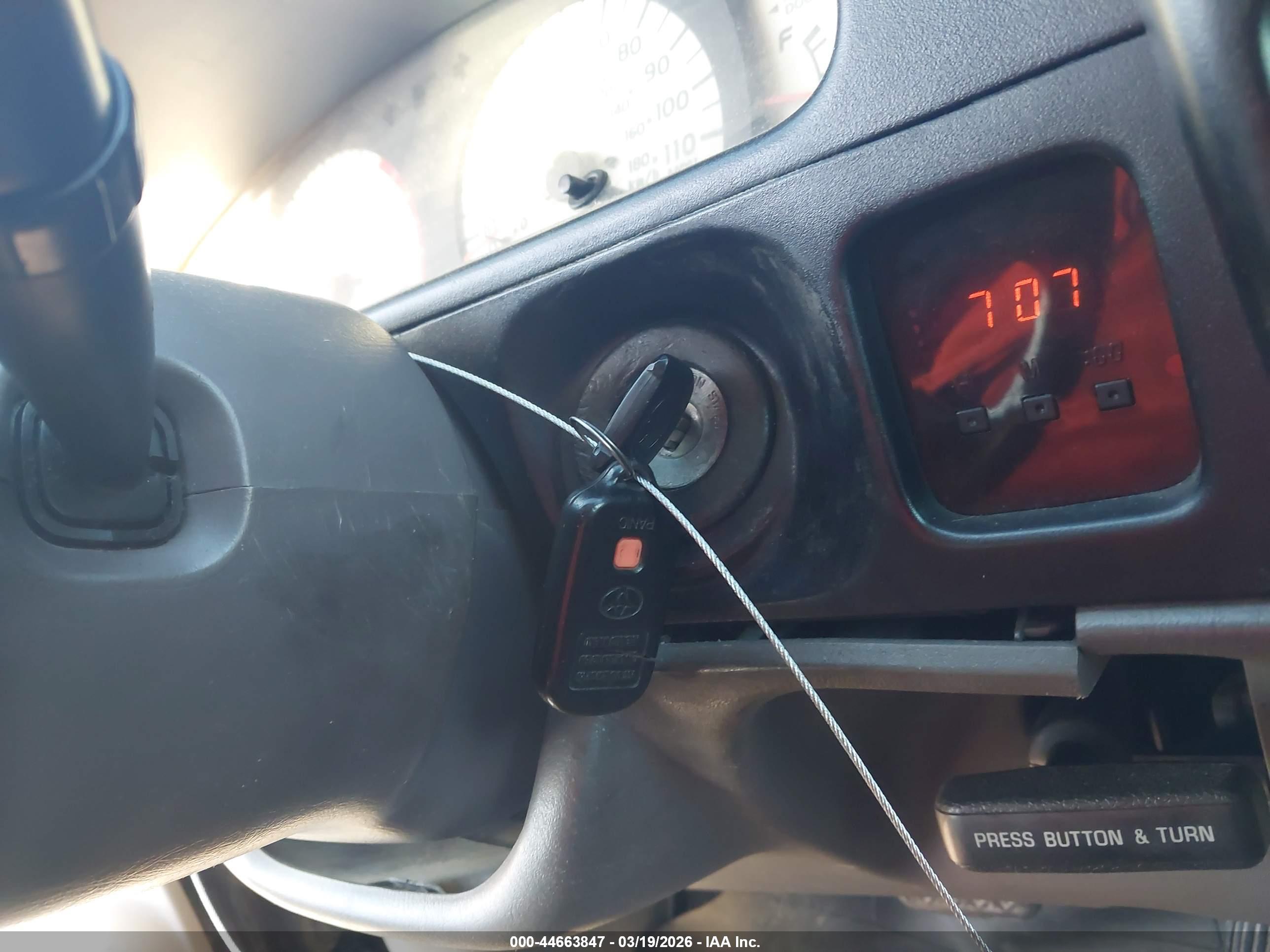 TOYOTA TACOMA image 11