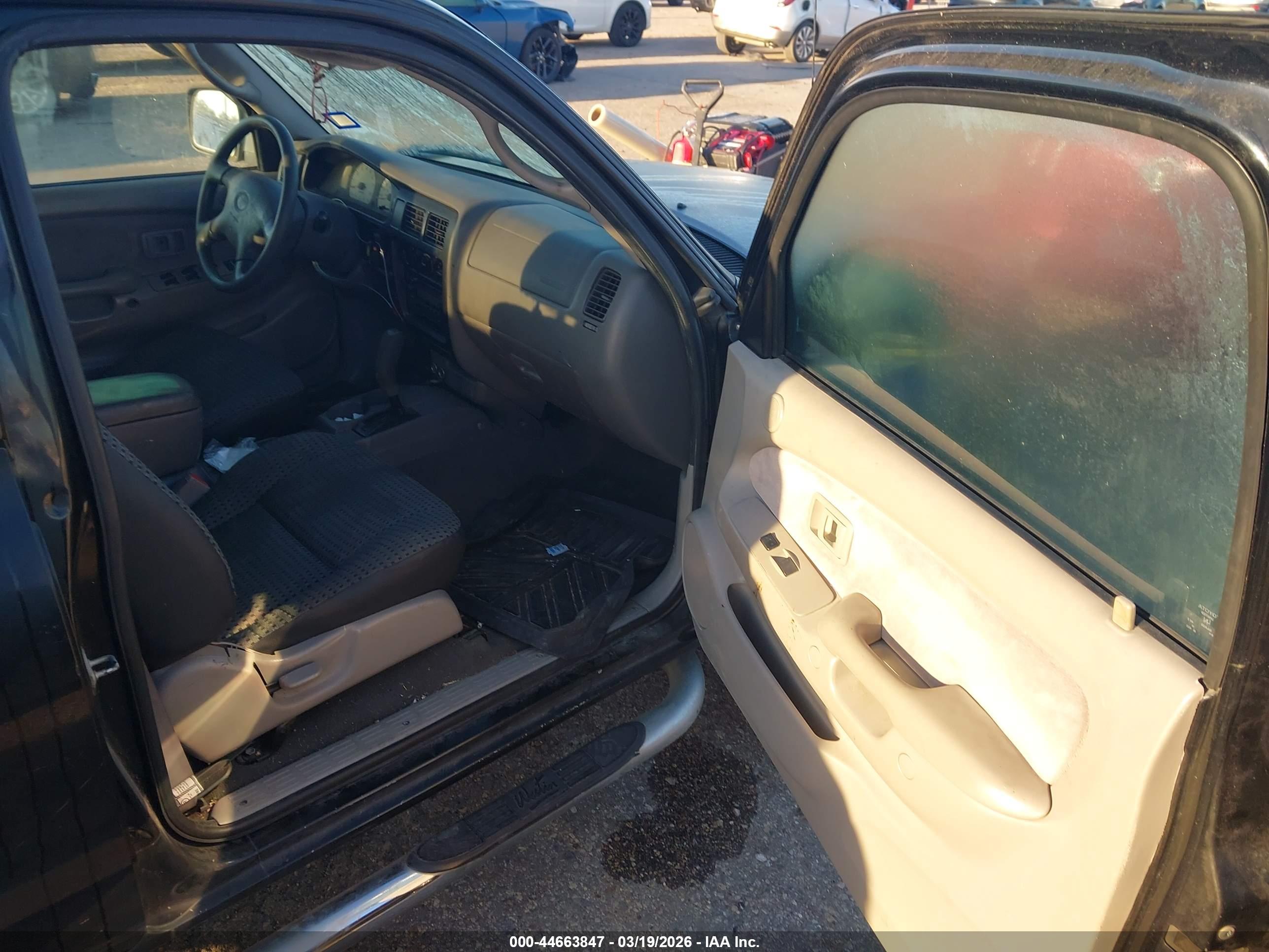 TOYOTA TACOMA image 5