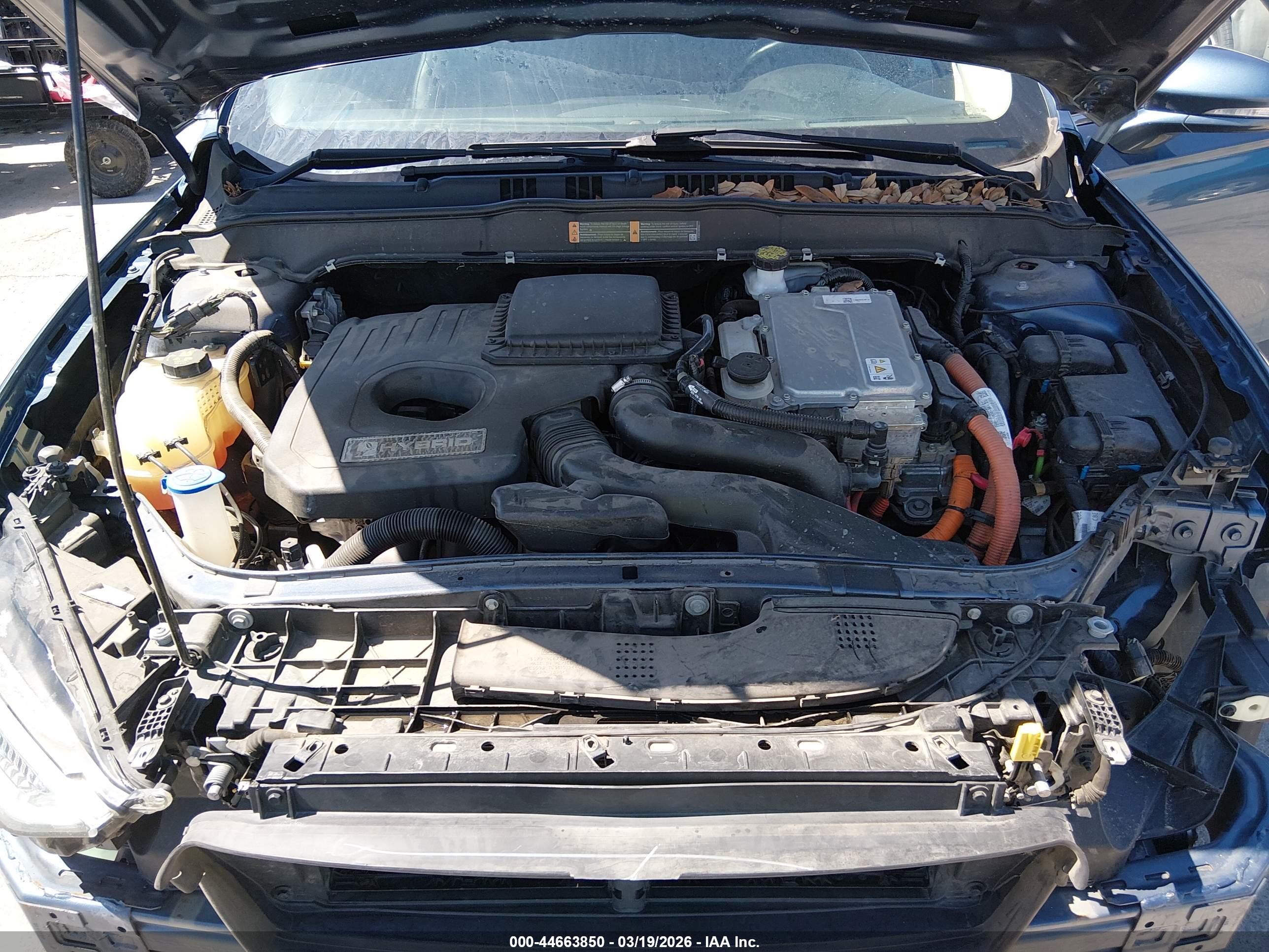 FORD FUSION image 10