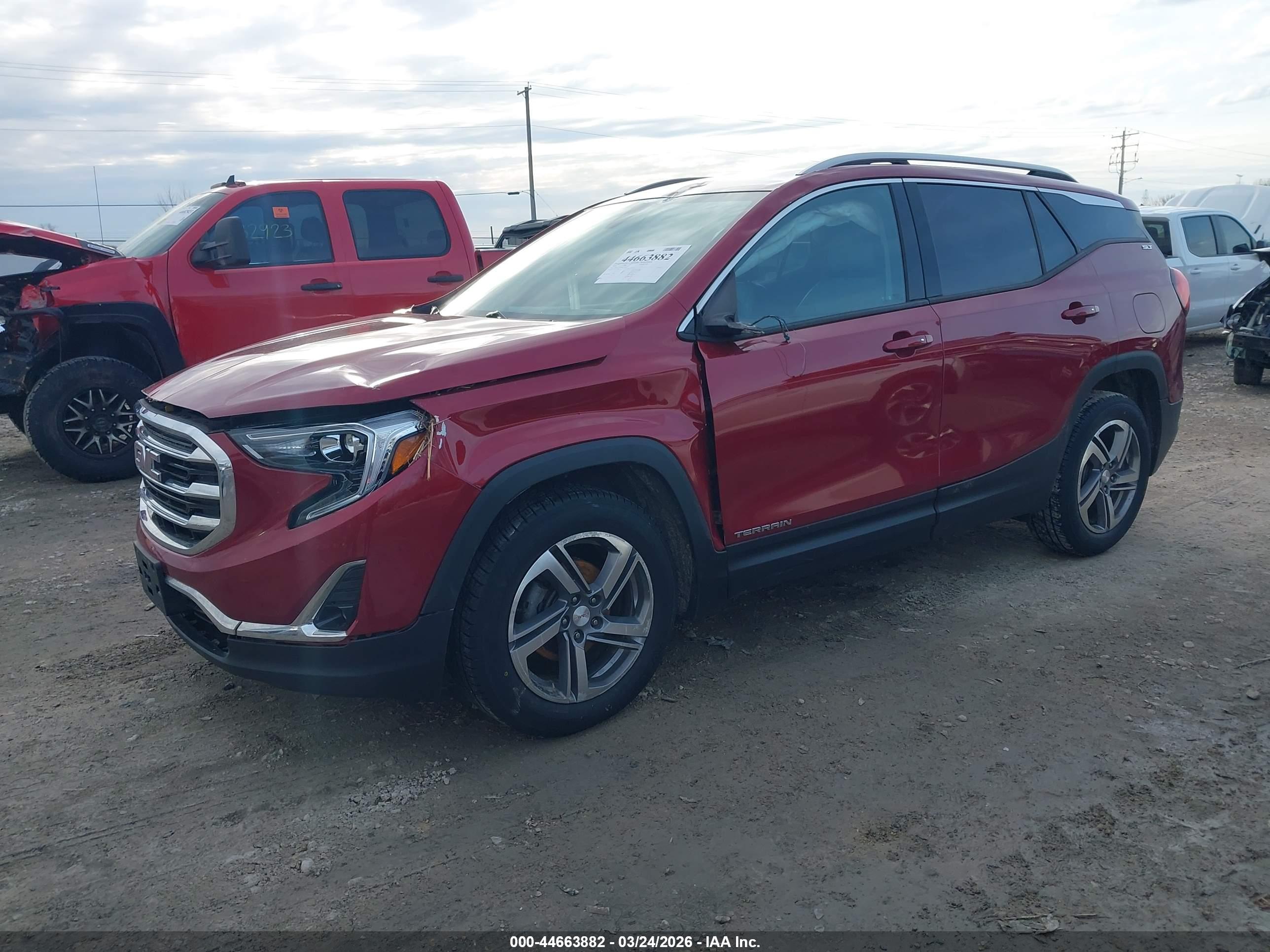 GMC TERRAIN image 2