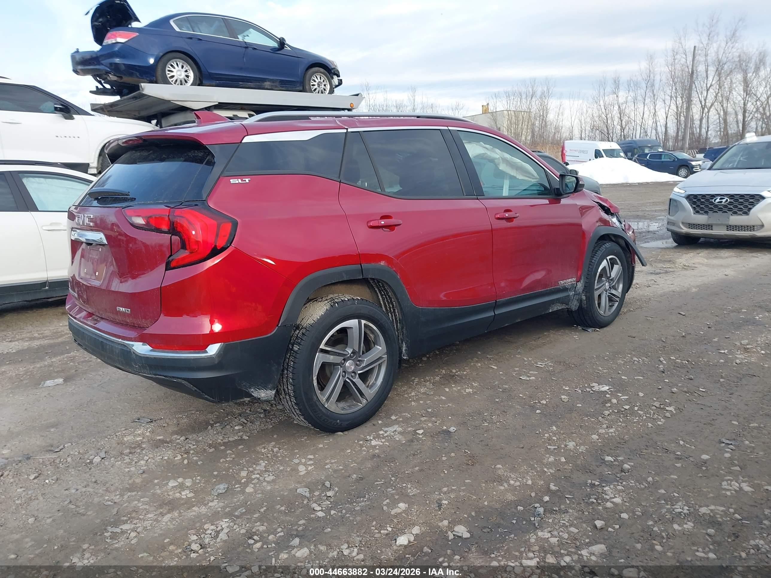 GMC TERRAIN image 4