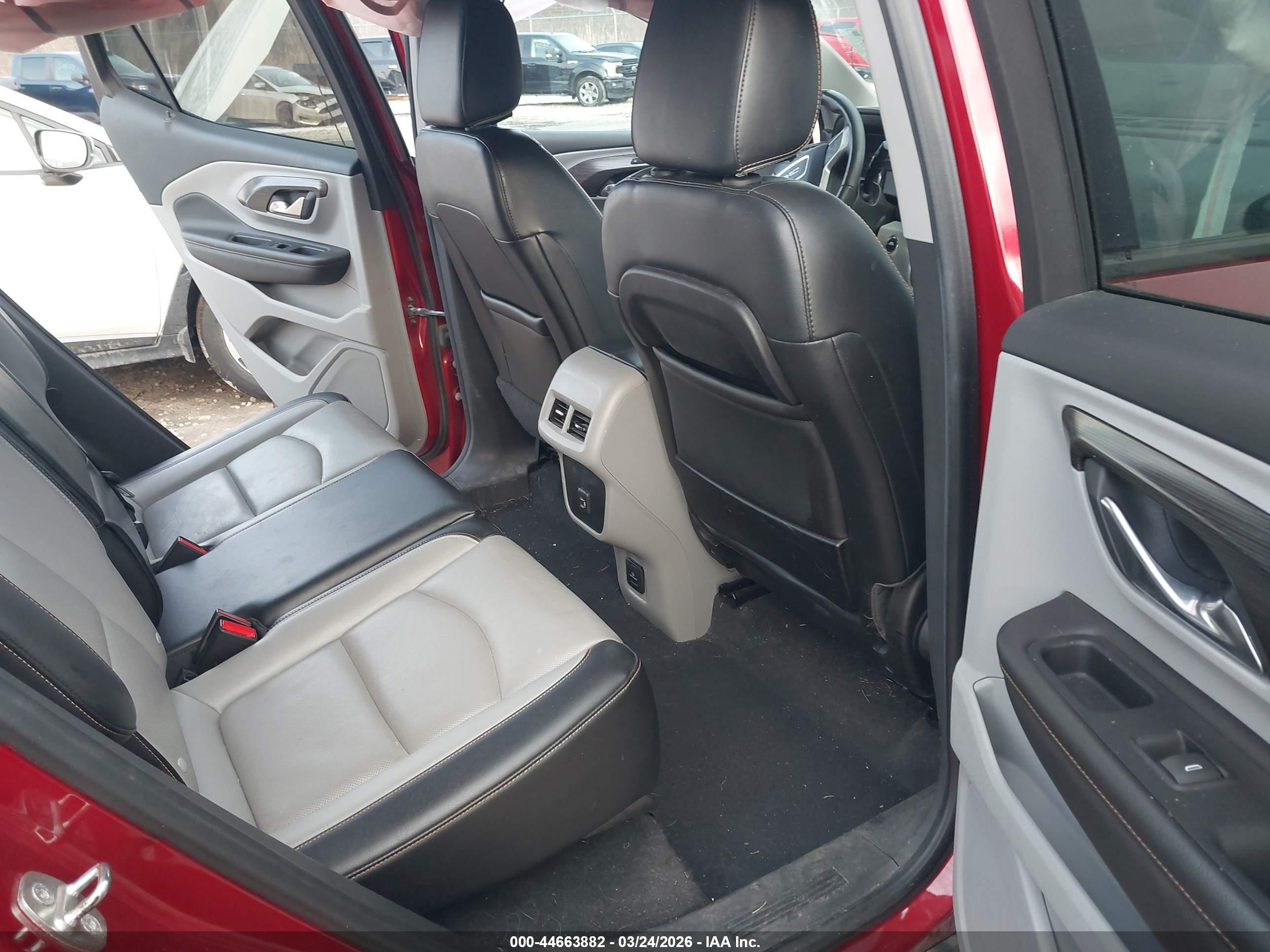 GMC TERRAIN image 8
