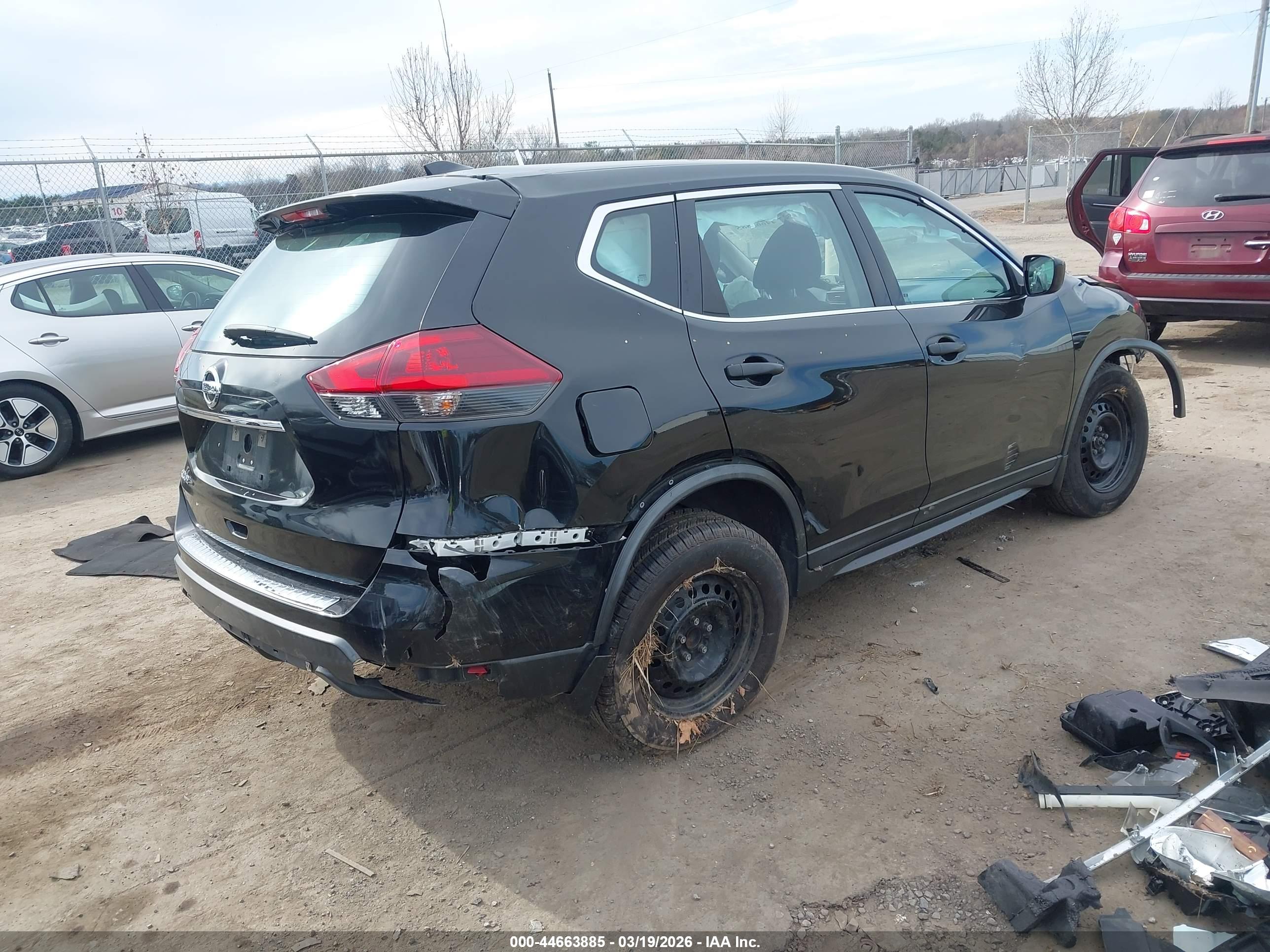 NISSAN ROGUE image 4