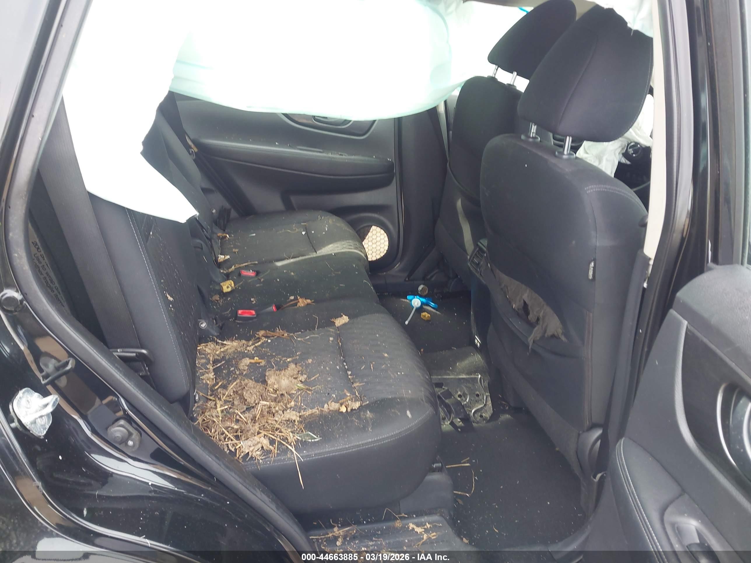 NISSAN ROGUE image 8