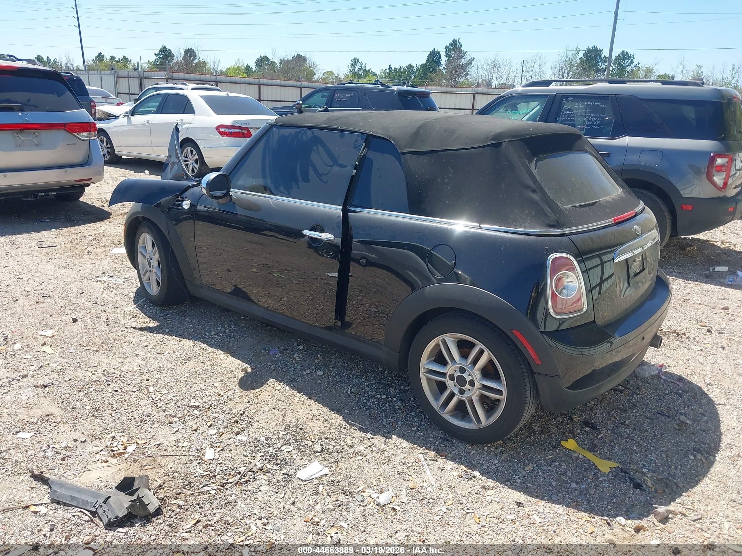 MINI COOPER image 3