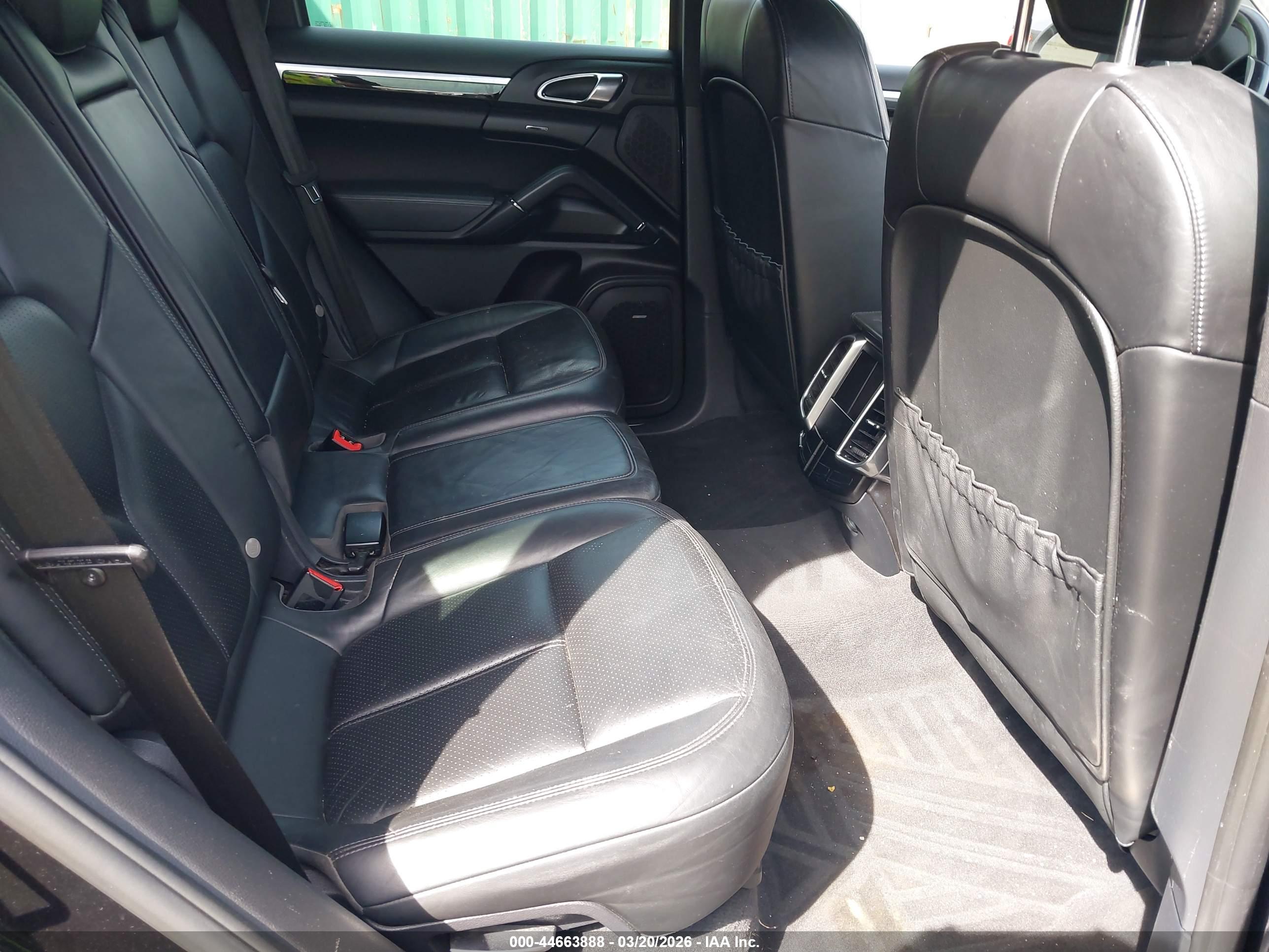 PORSCHE CAYENNE image 8
