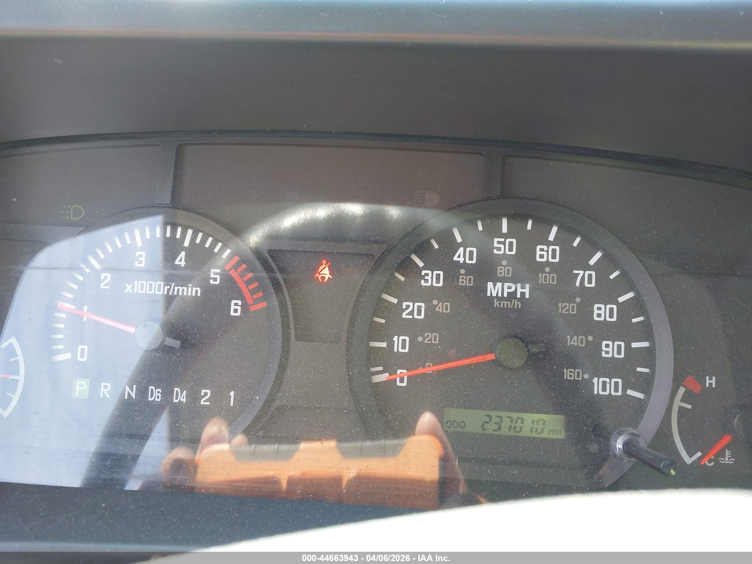 ISUZU NPR image 7