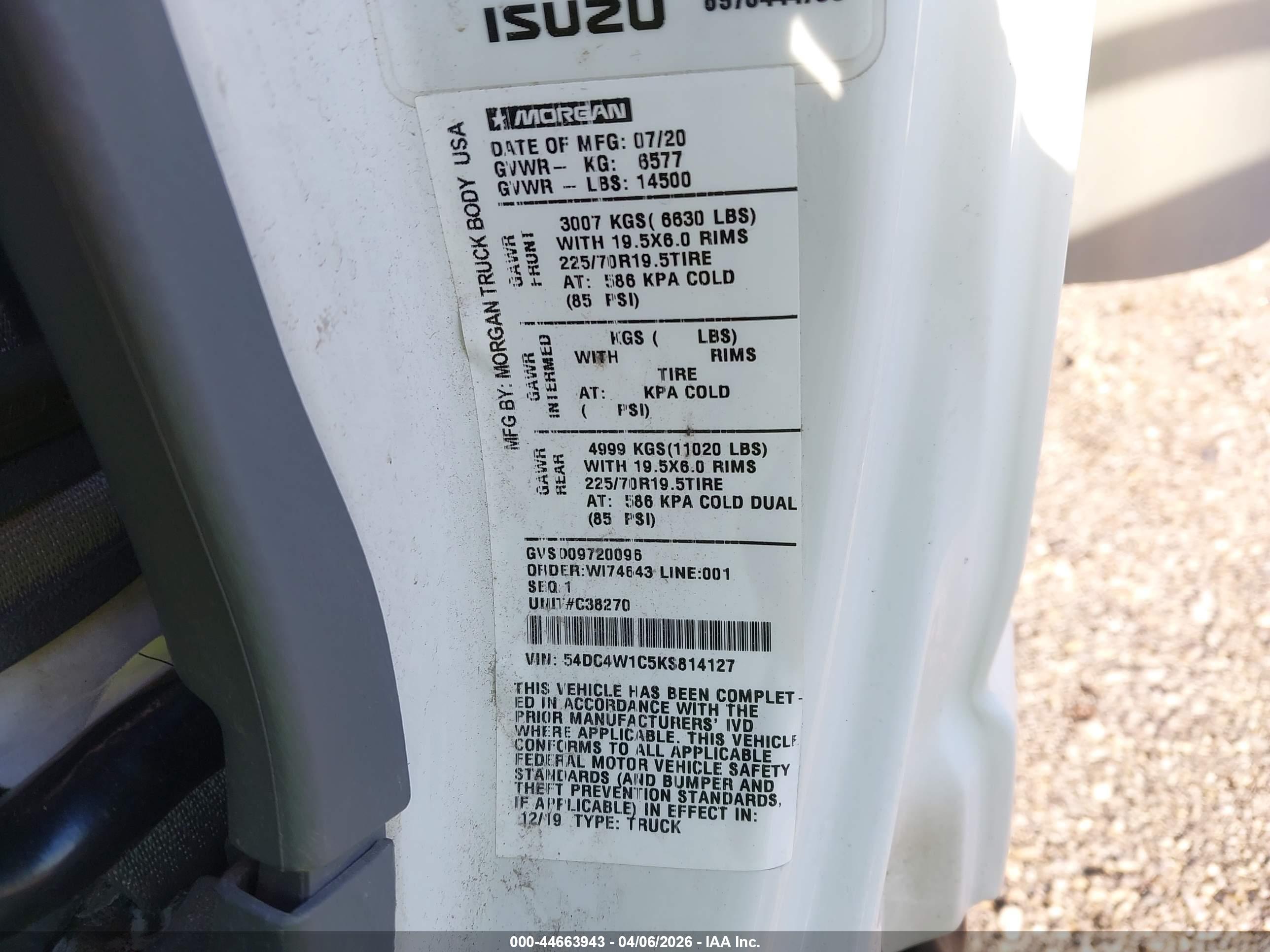 ISUZU NPR image 9