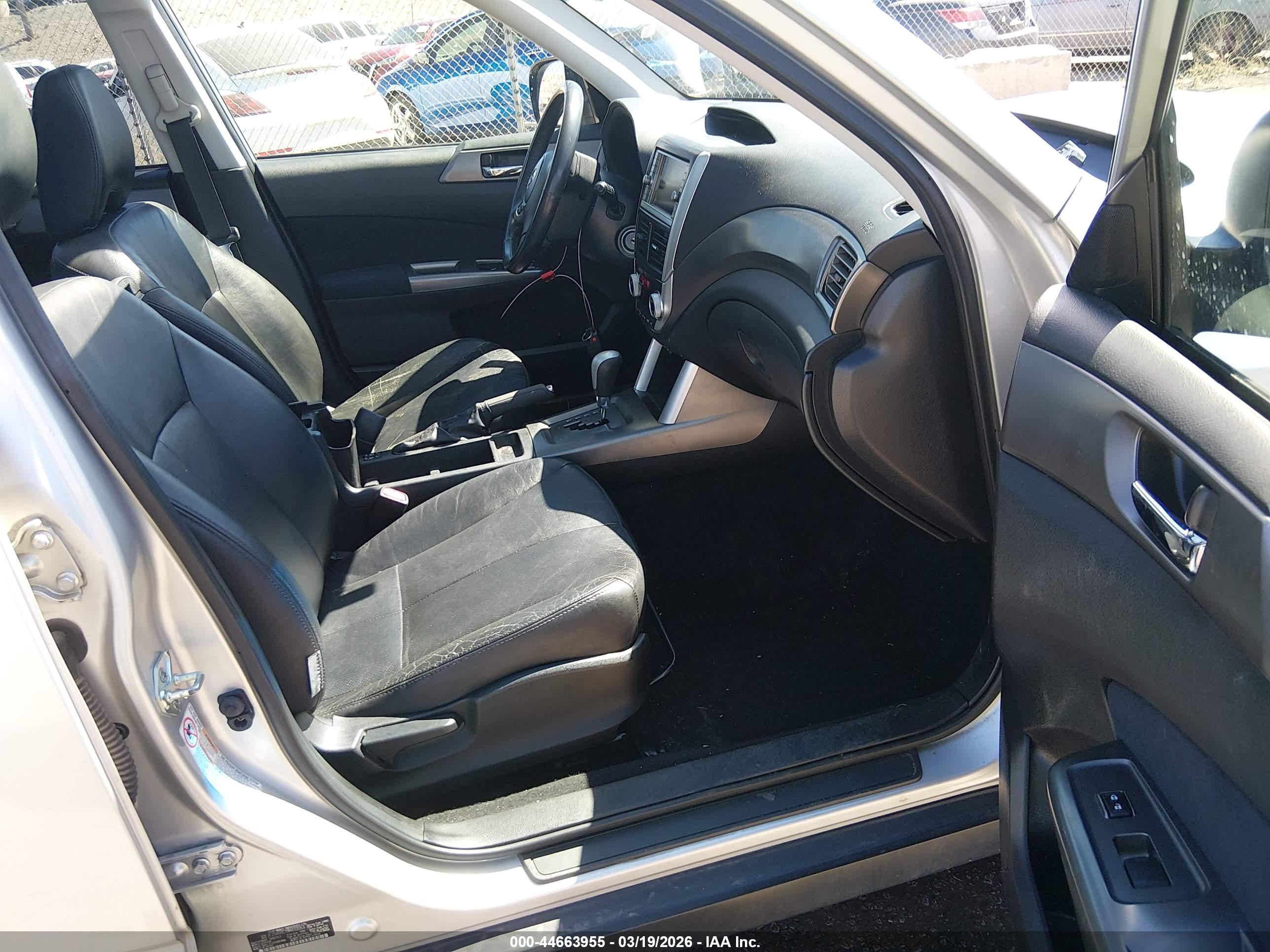 SUBARU FORESTER image 5