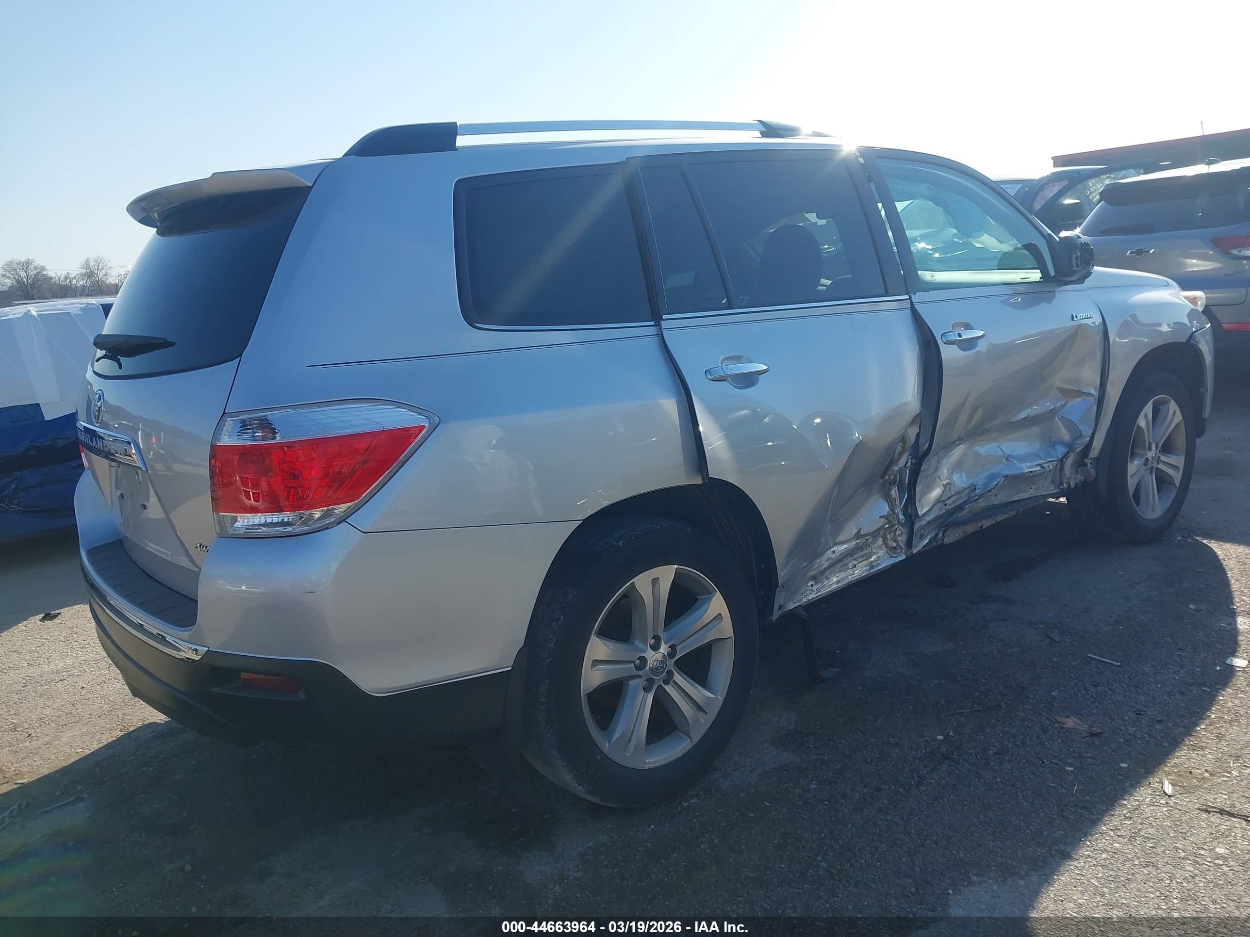 TOYOTA HIGHLANDER image 4