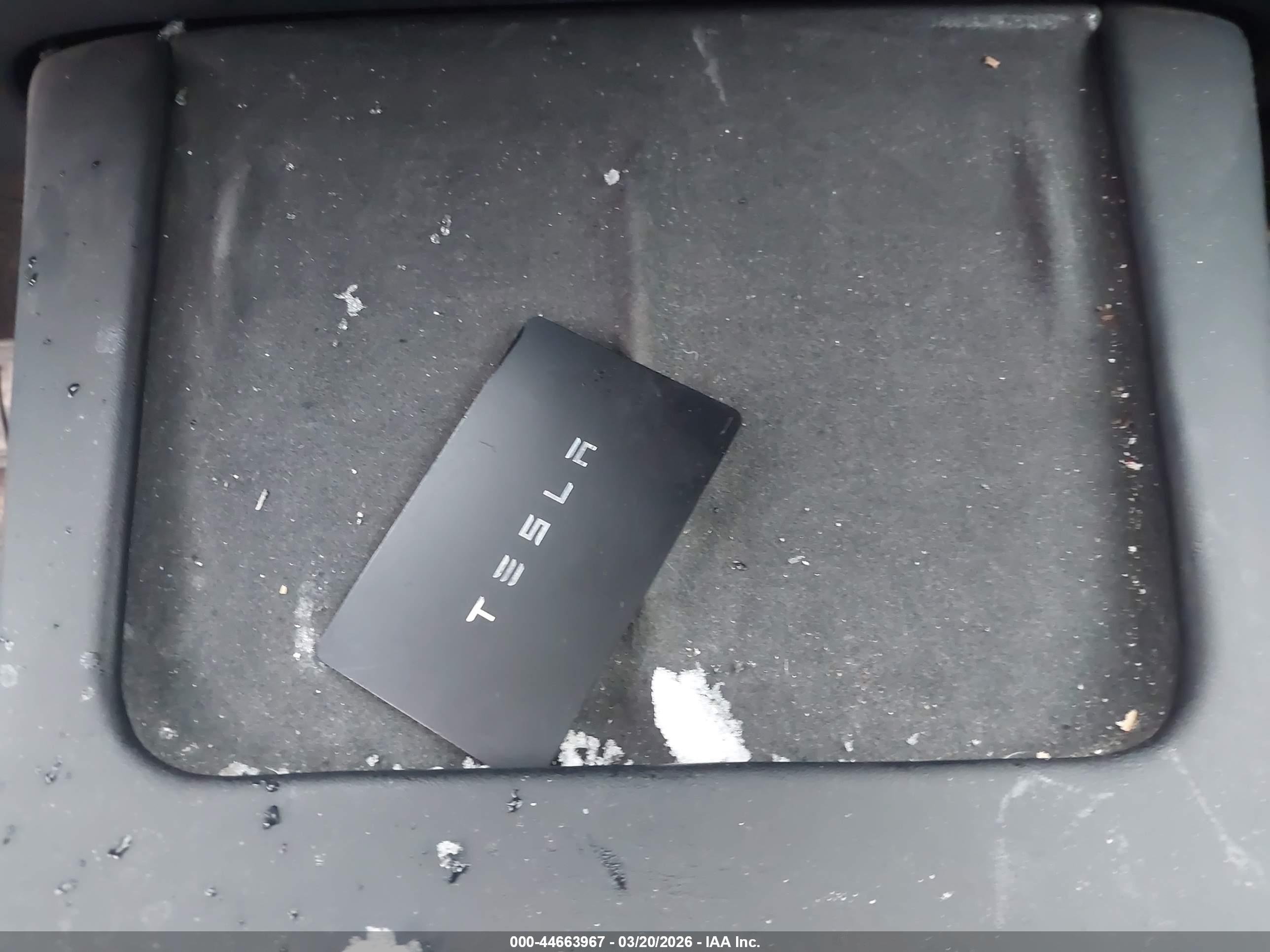 TESLA MODEL image 11
