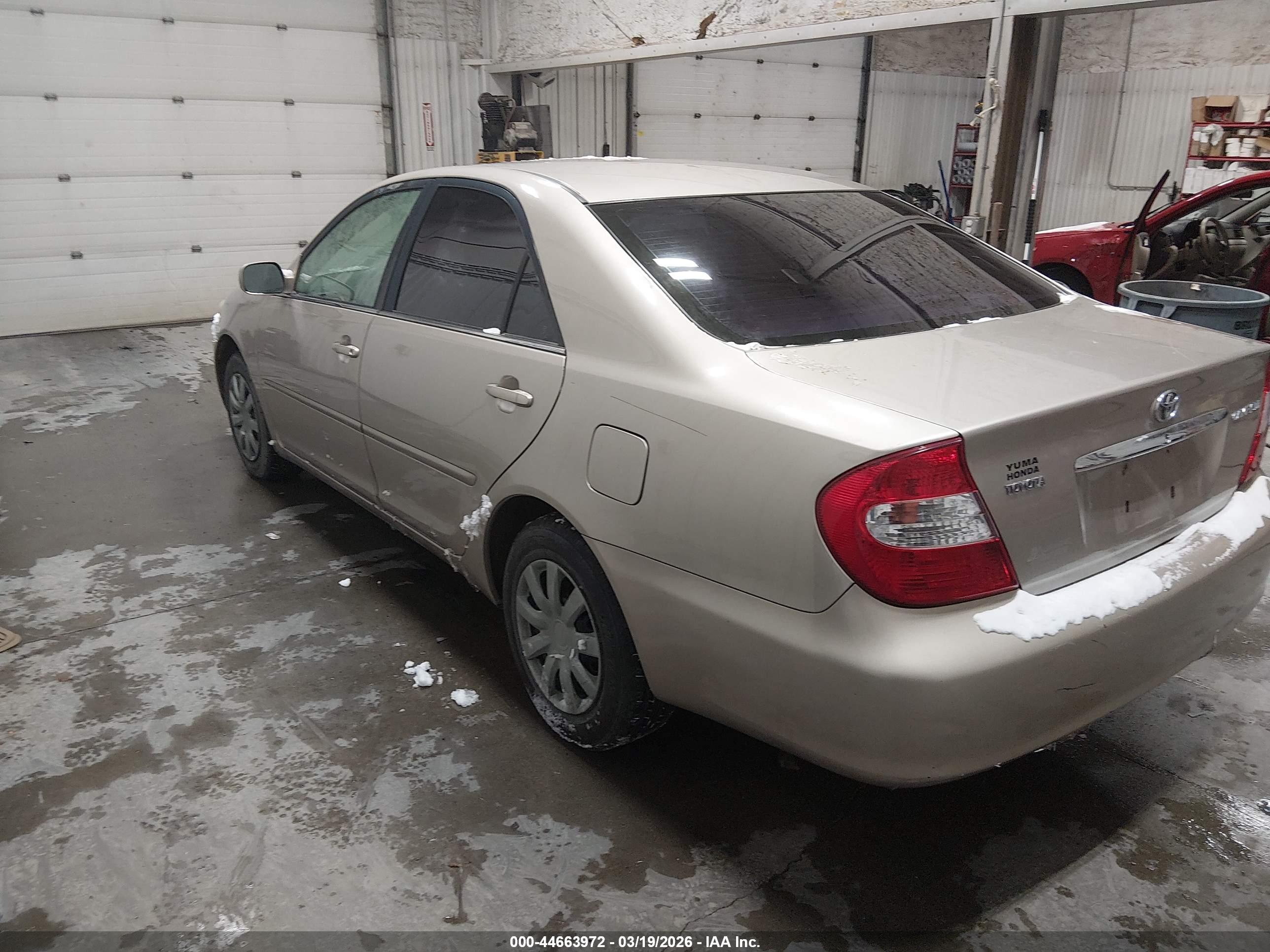 TOYOTA CAMRY image 3
