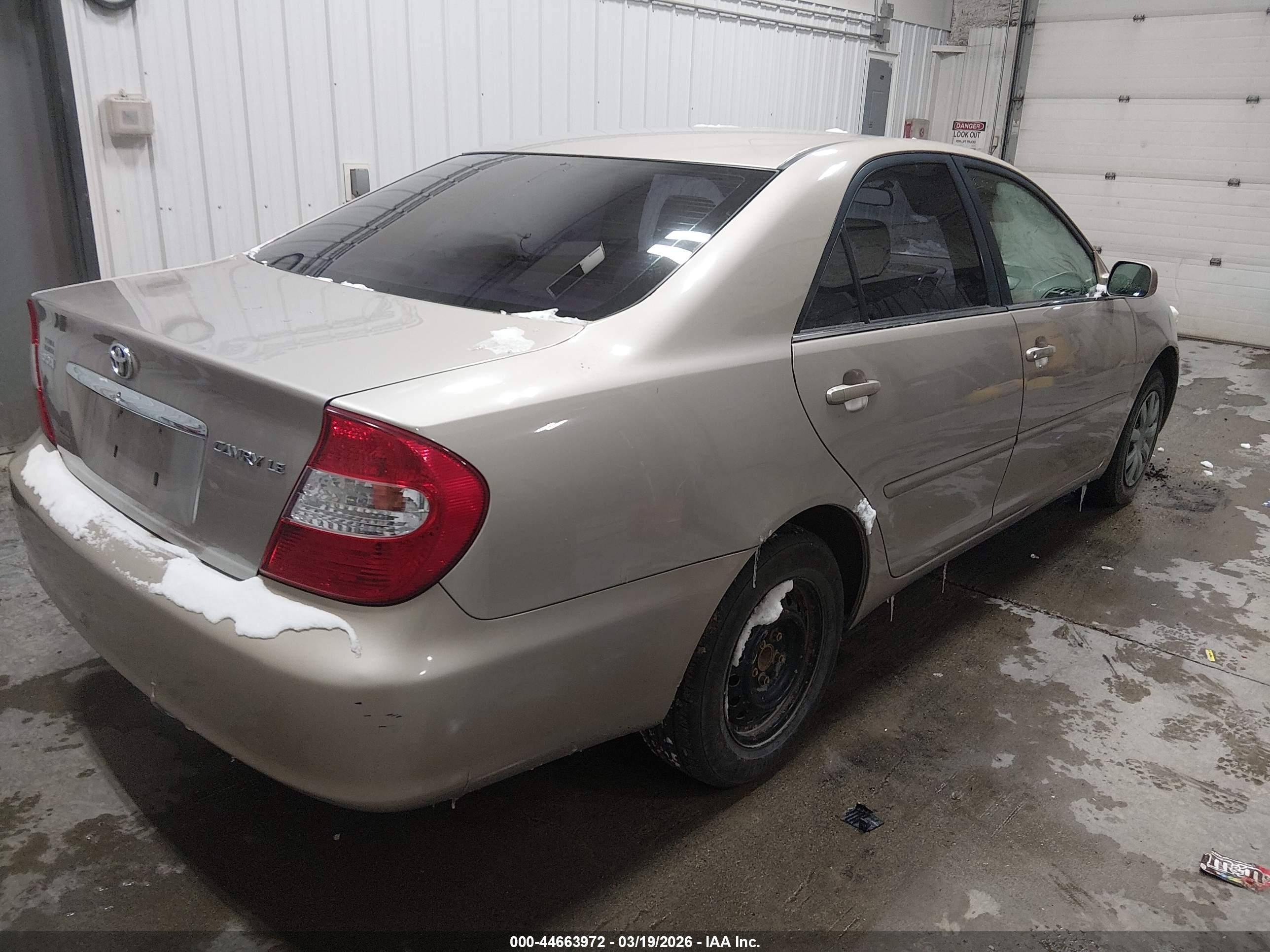 TOYOTA CAMRY image 4