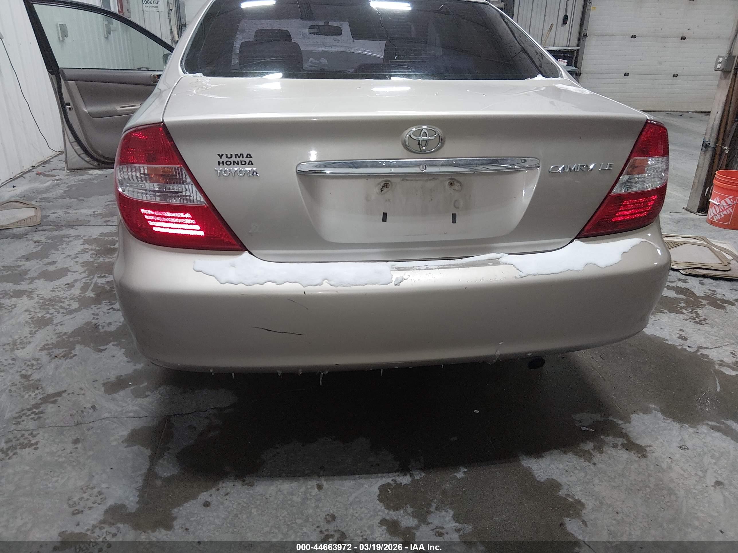 TOYOTA CAMRY image 6