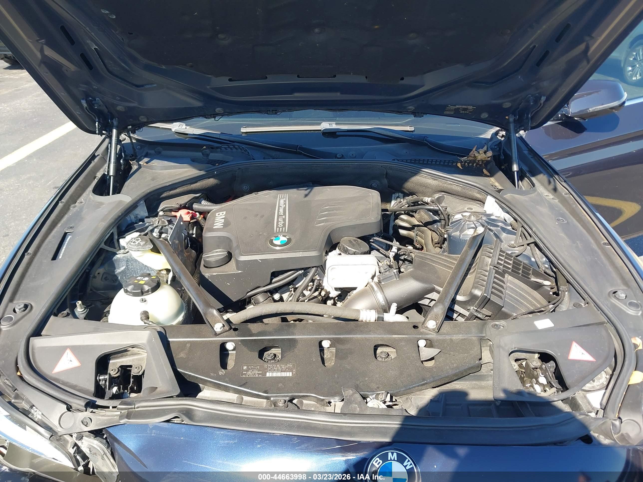 BMW 528I image 10