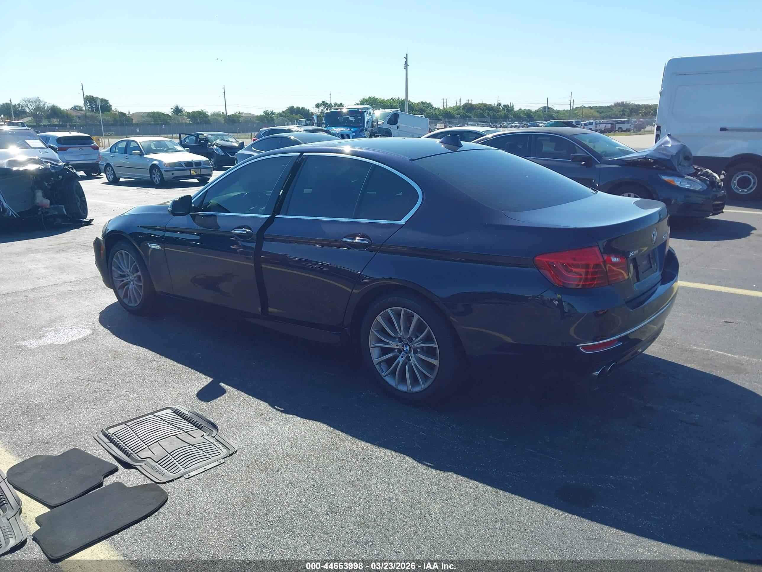 BMW 528I image 3