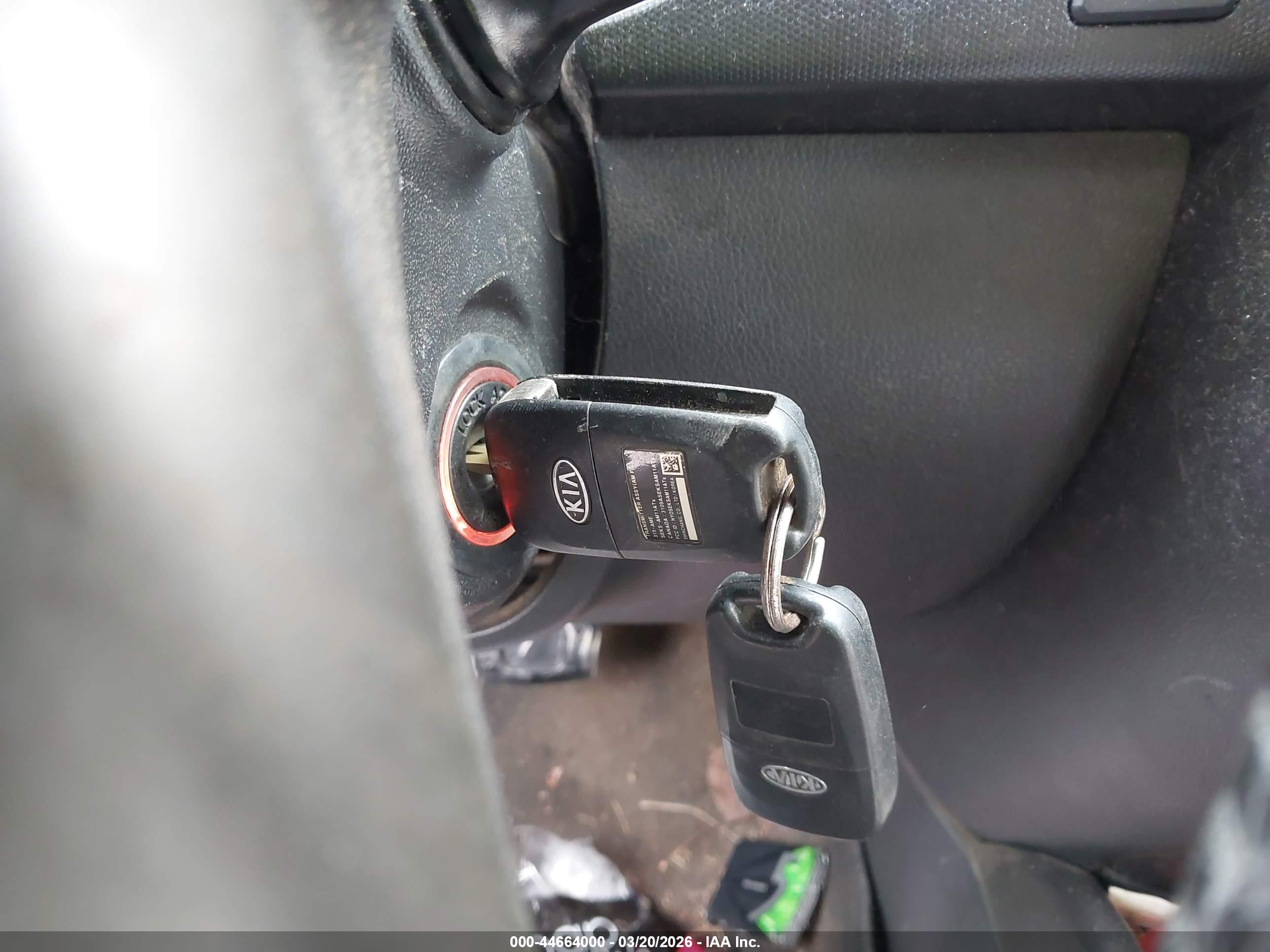 KIA SOUL image 11