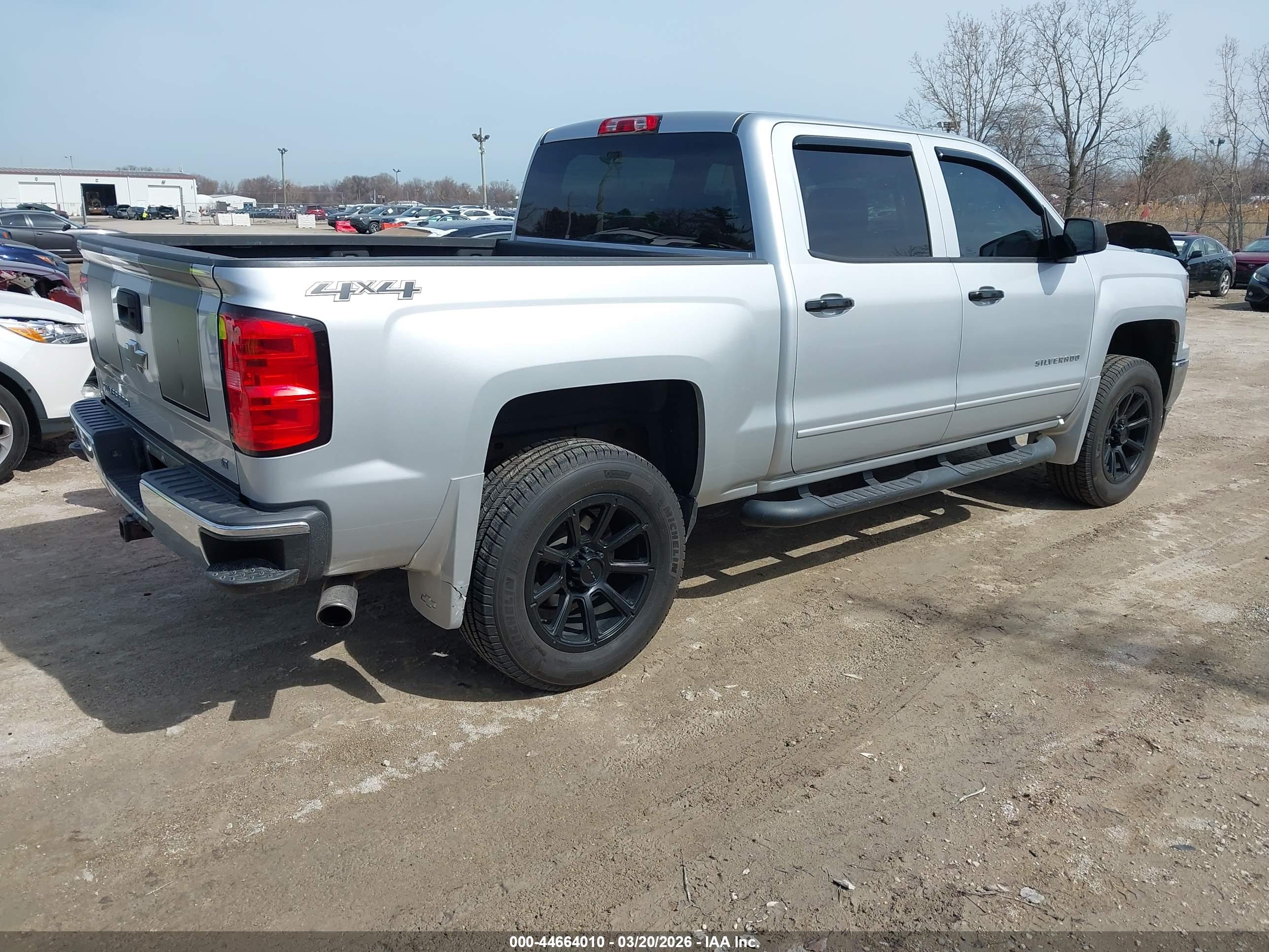CHEVROLET SILVERADO image 4
