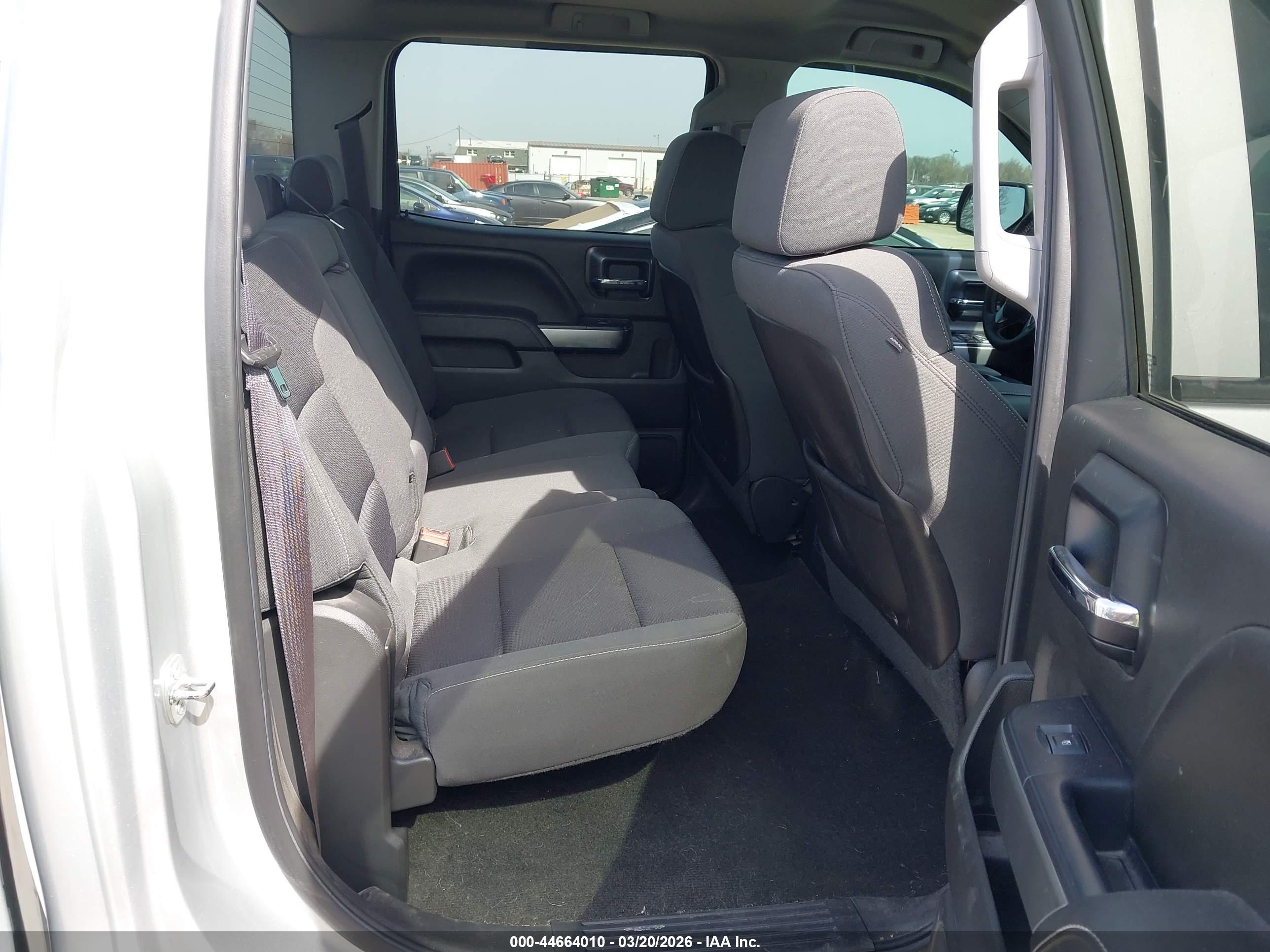 CHEVROLET SILVERADO image 8