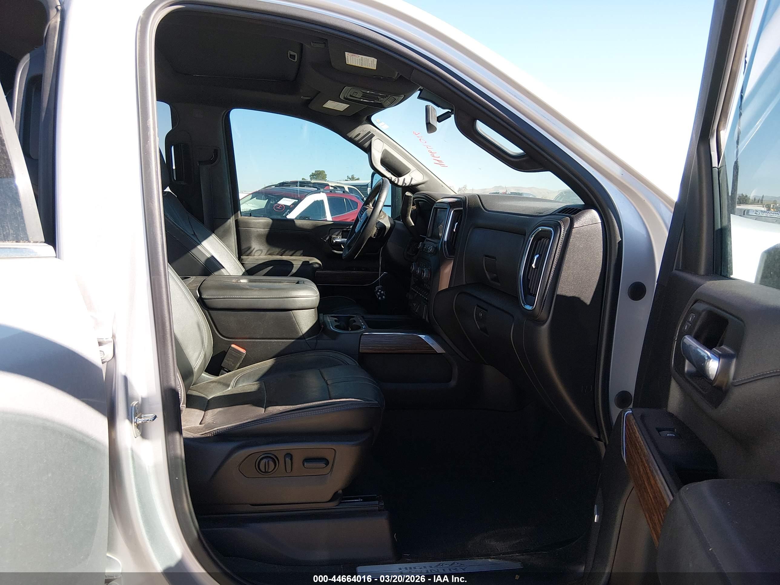 CHEVROLET SILVERADO image 5