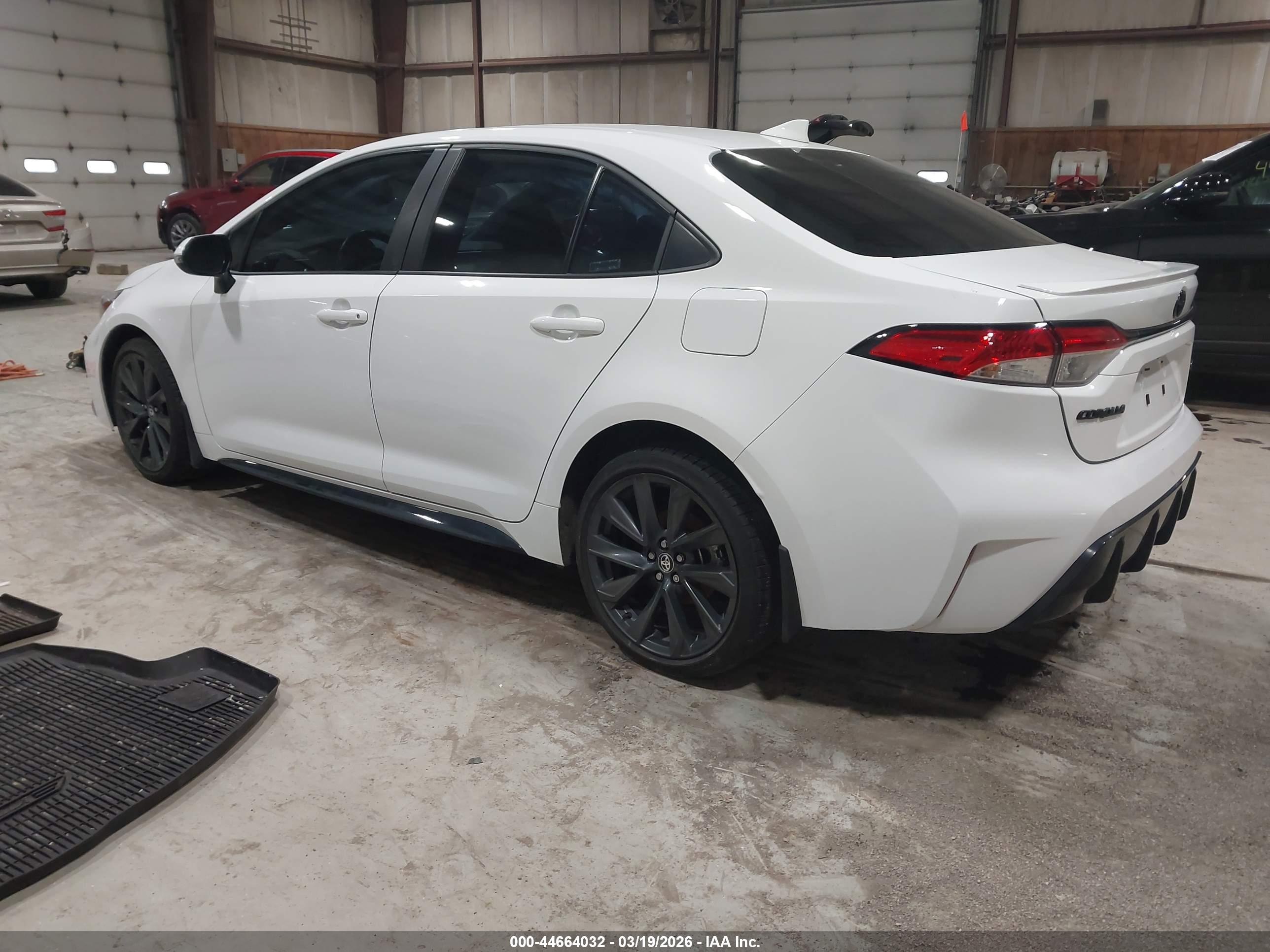 TOYOTA COROLLA image 3