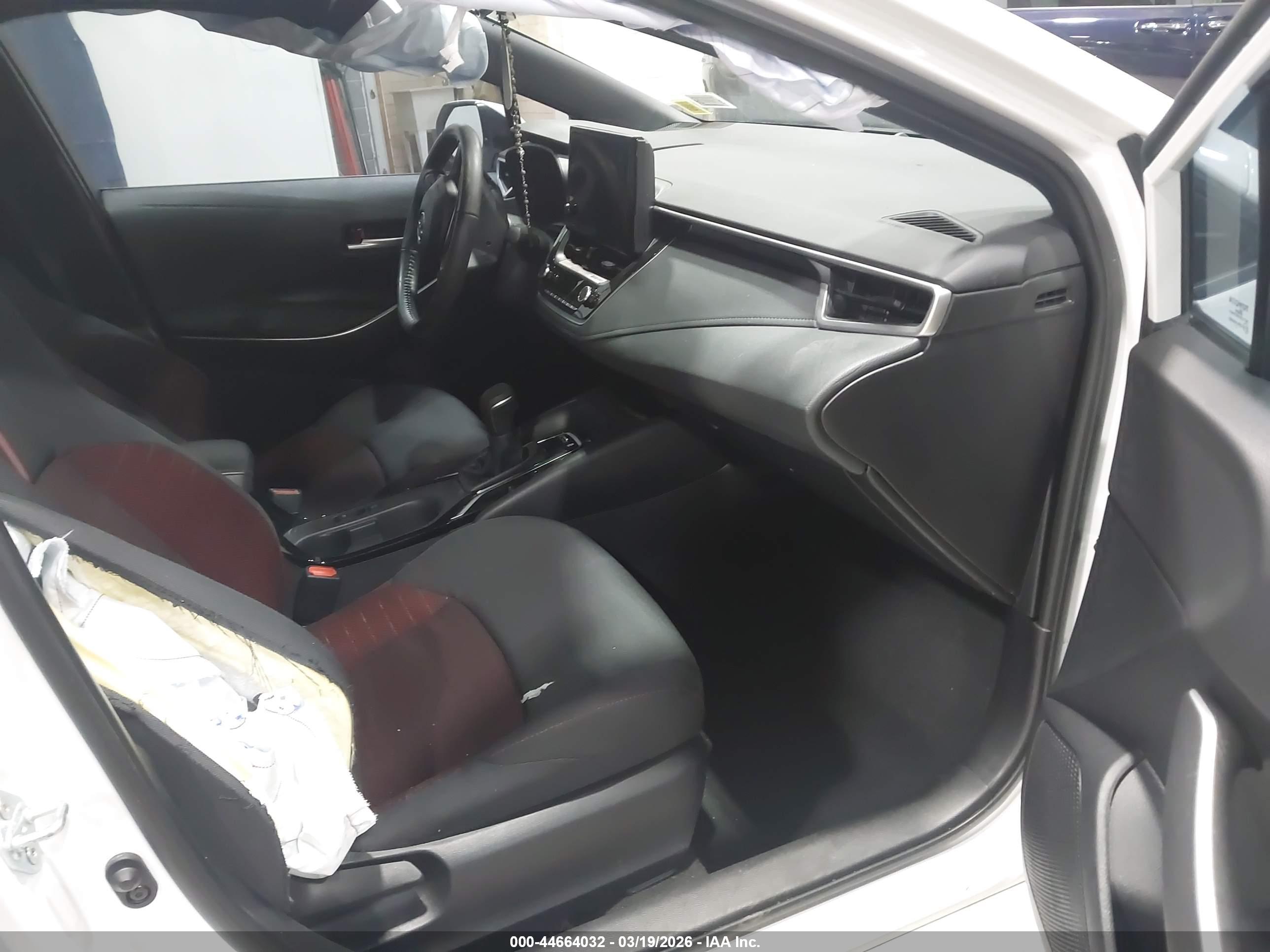 TOYOTA COROLLA image 5