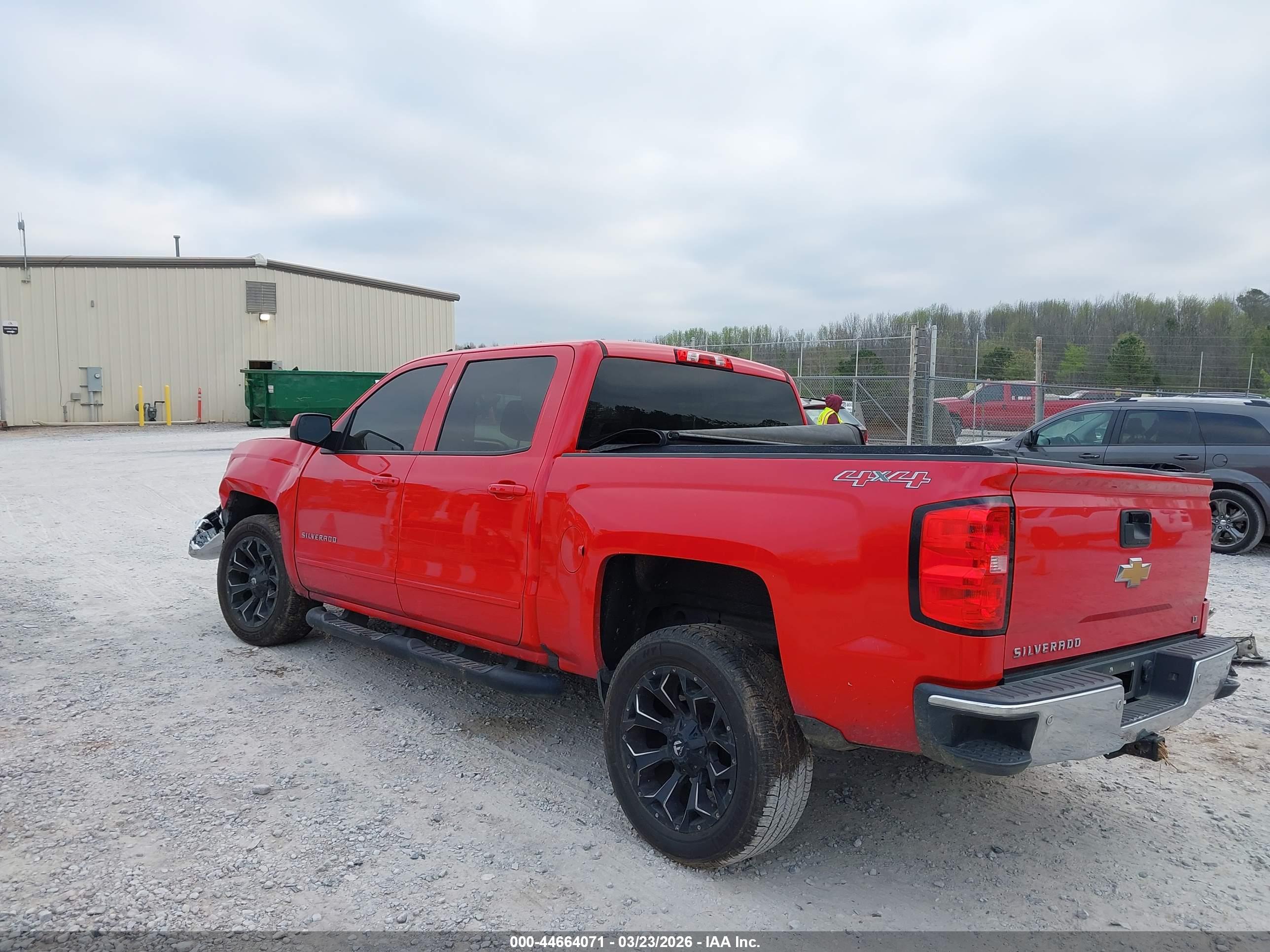 CHEVROLET SILVERADO image 3