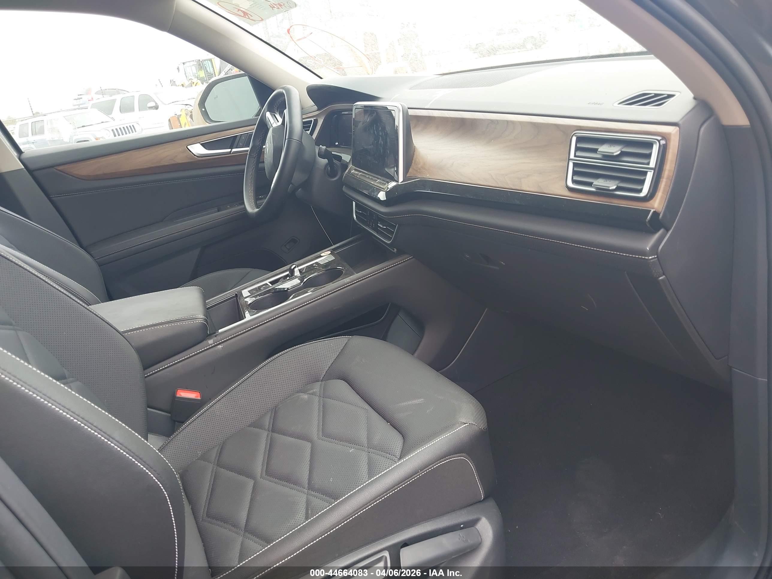 VOLKSWAGEN ATLAS image 5